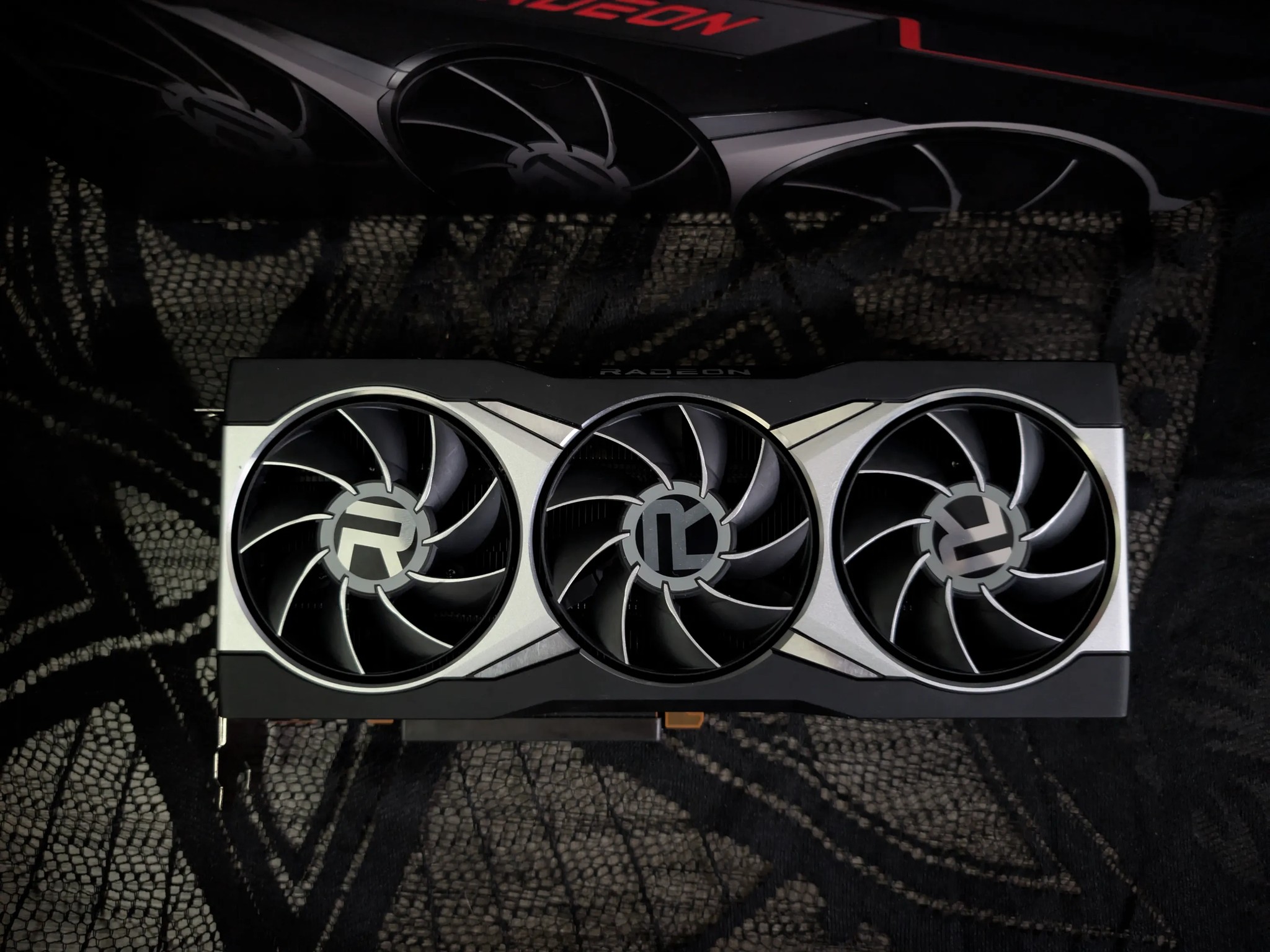 AMD Radeon RX 6800XT 16GB in Original Packaging with extra PhaseSheet PTM