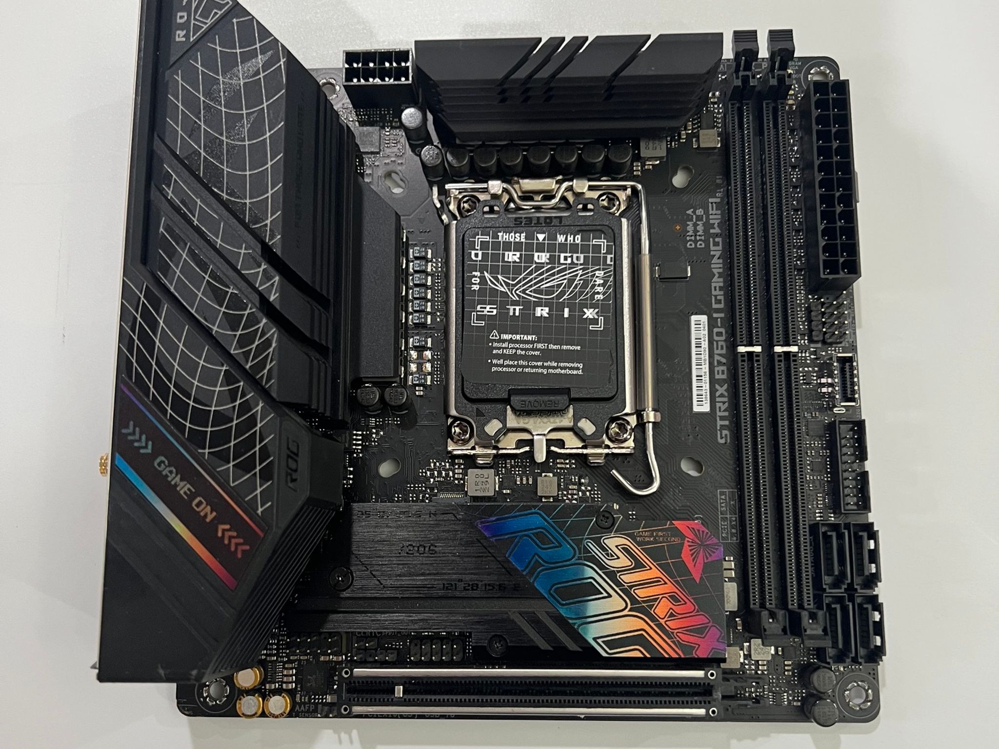 ASUS ROG STRIX B760-I GAMING WIFI