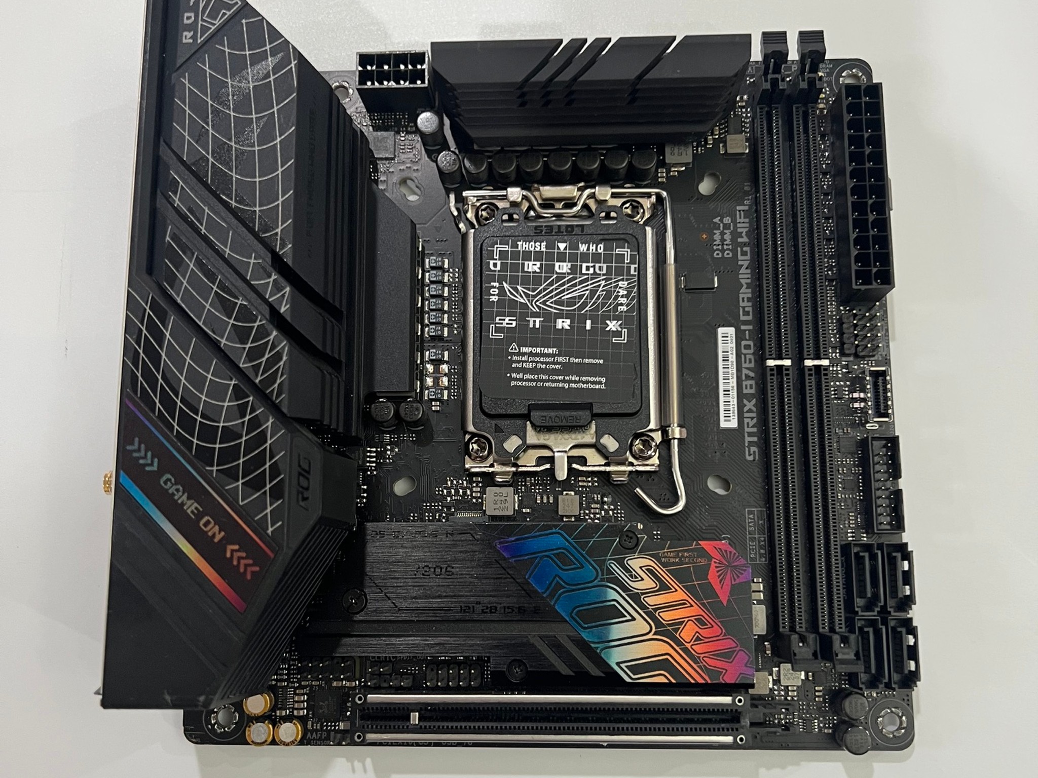 ASUS ROG STRIX B760-I GAMING WIFI