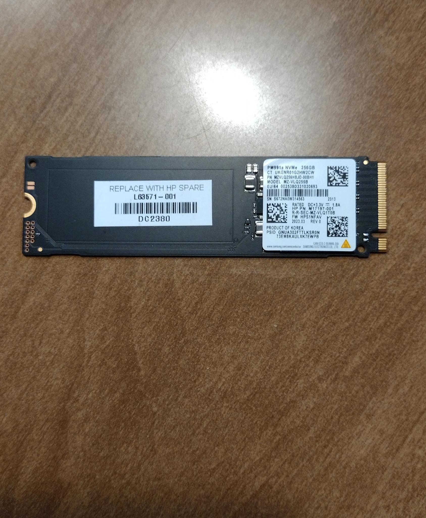 Samsung 256 Gb M.2 2280 NVMe SSD