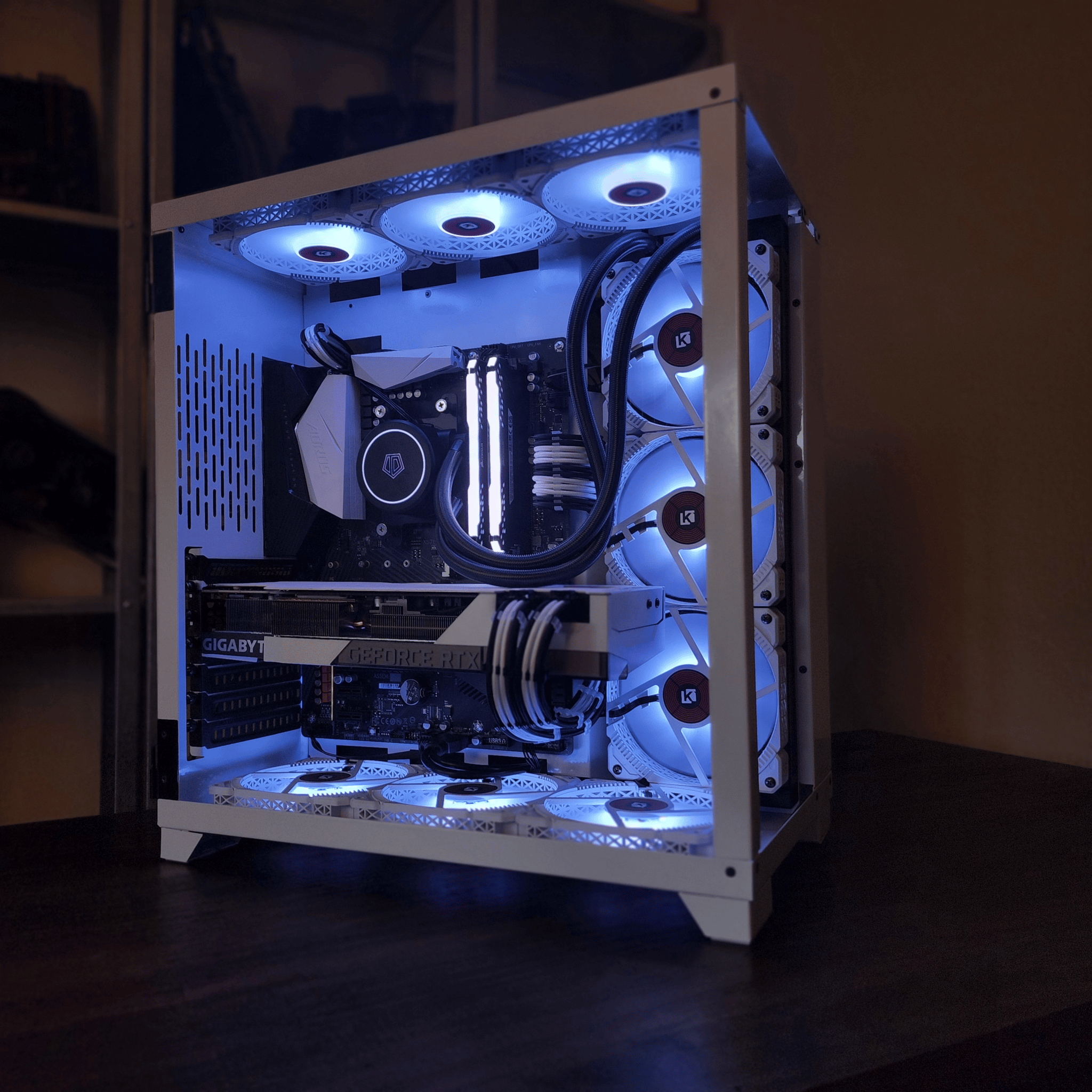 AMD Ryzen 9 5900X // Gigabyte Eagle GeForce RTX 3090 24GB // Corsair Vengeance RGB Pro 32GB 3200MHz