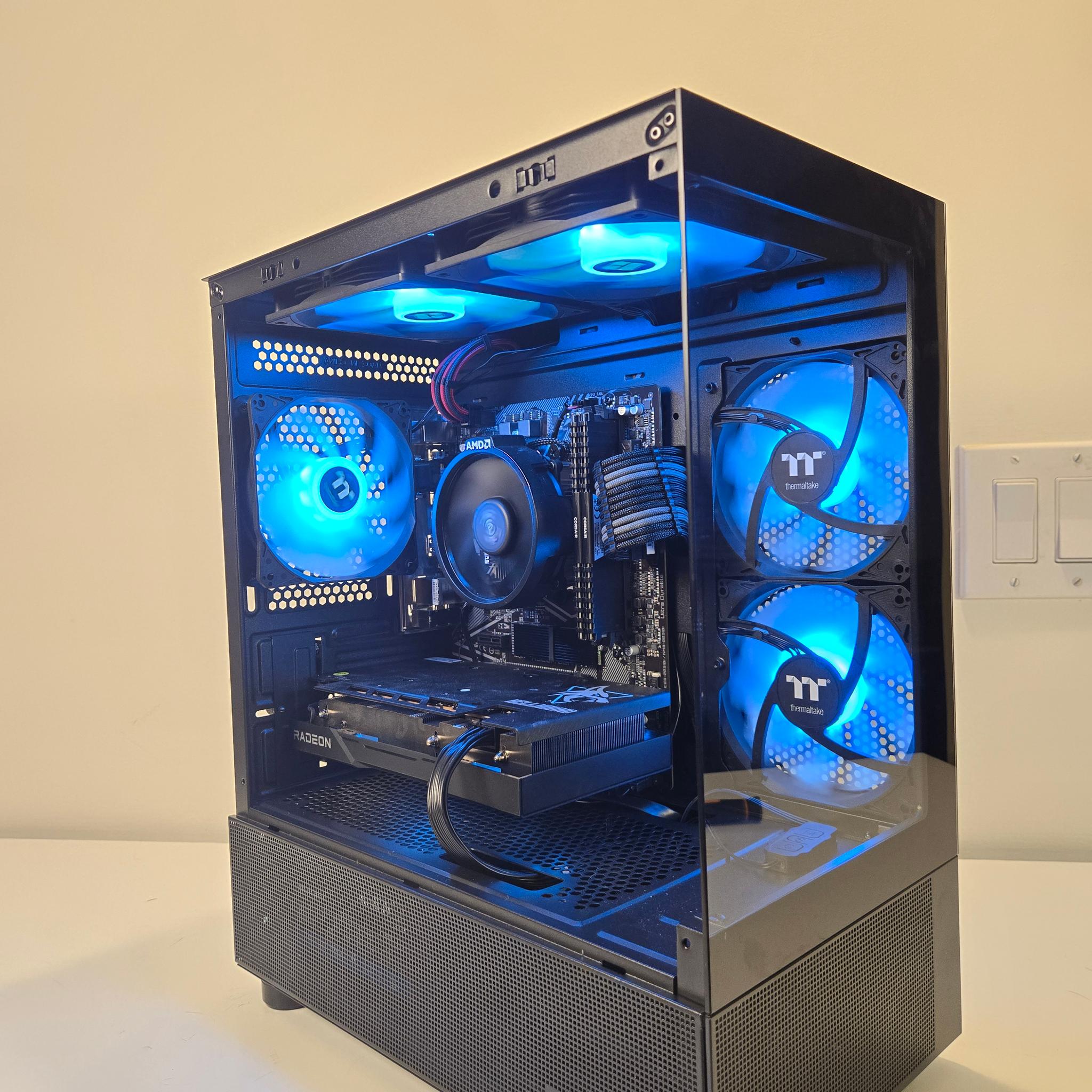 RX 6600 XT | Ryzen 5 5500 | 16gb DDR4 | 512gb SSD👏🏽