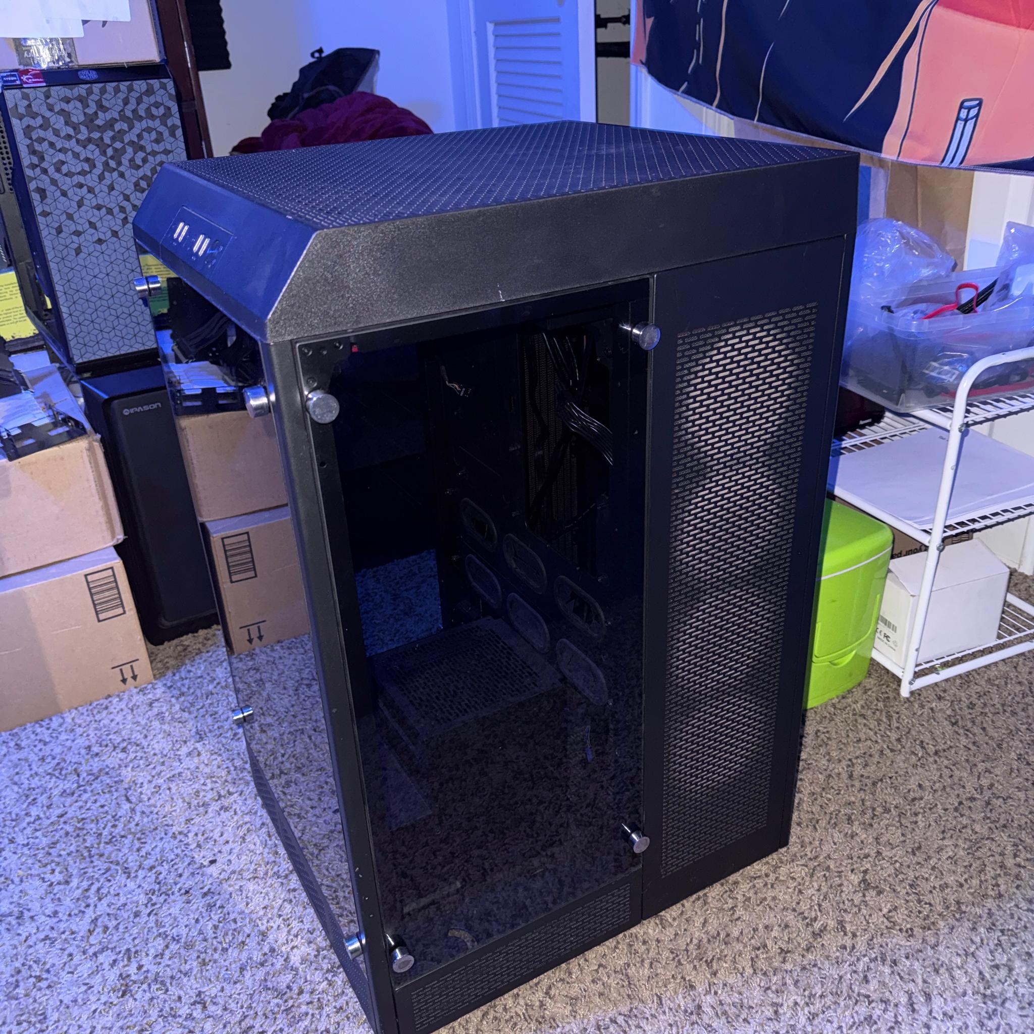 Thermaltake View 900 - Black