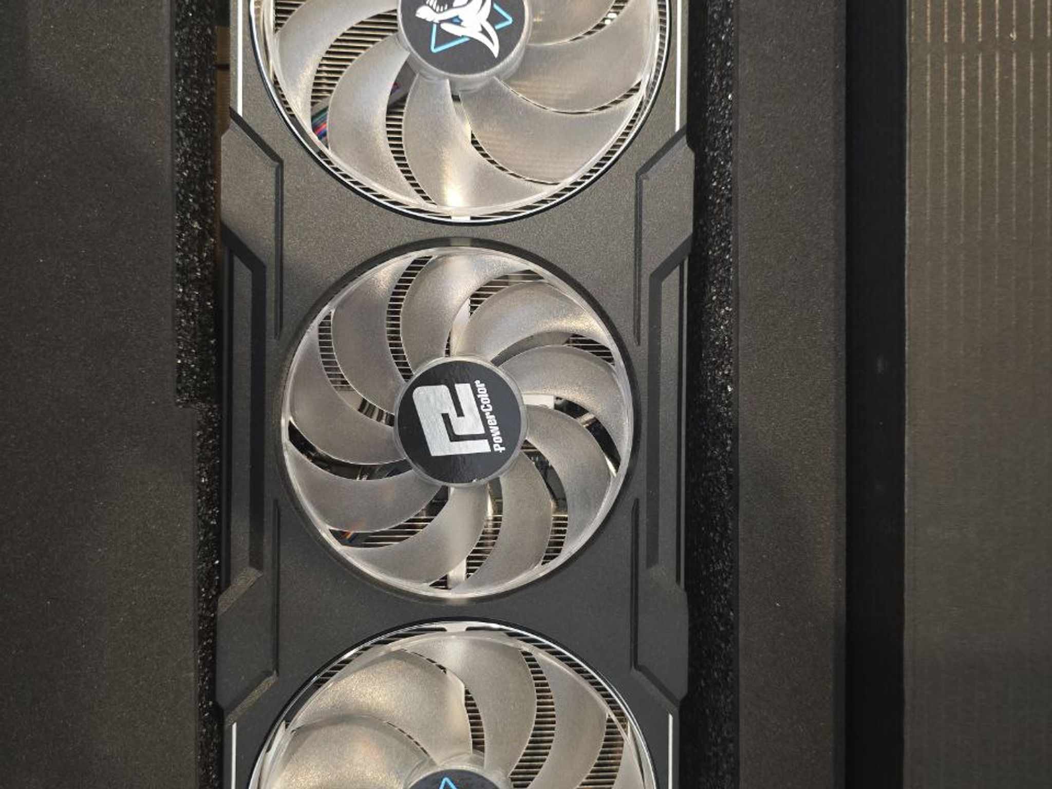 PowerColor Hellhound AMD Radeon RX 7900 XTX Graphics Card