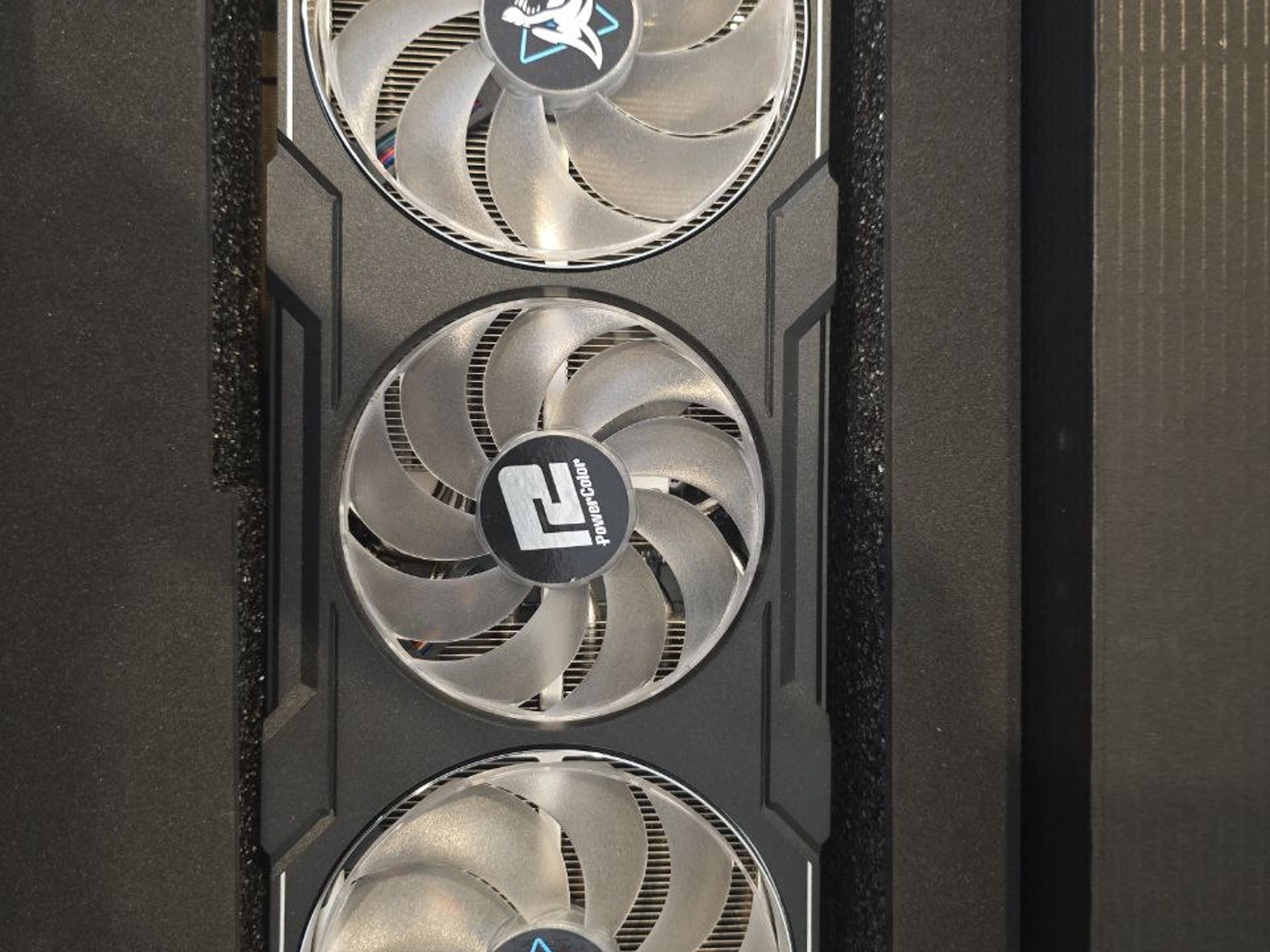 PowerColor Hellhound AMD Radeon RX 7900 XTX Graphics Card