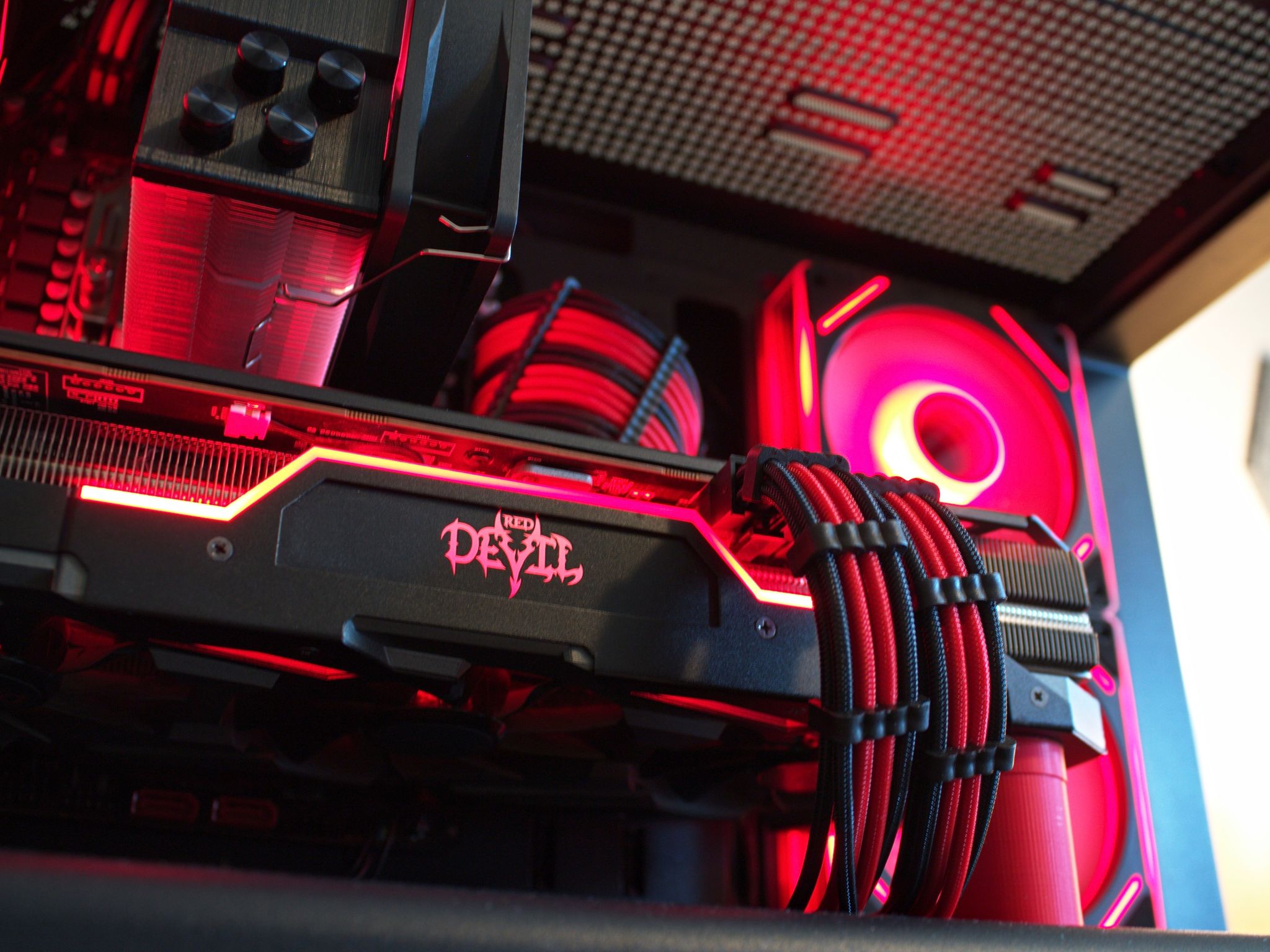 🔴 The Red Devil ⚫️ RX 5700 XT | Ryzen 5 3600 | 1TB SSD | 16GB RAM