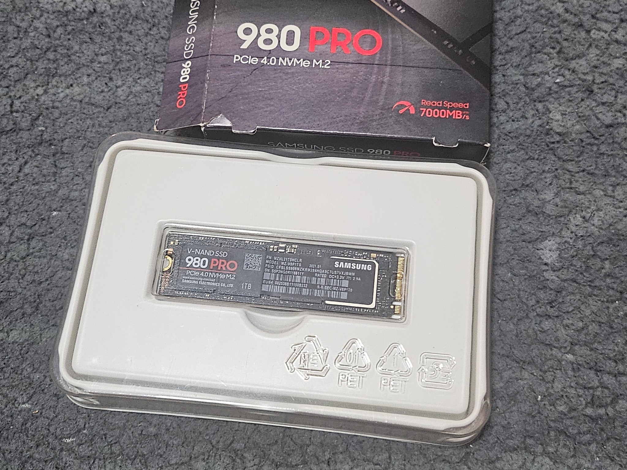 Samsung 980 Pro 1TB NVMe PCIe 4.0 SSD – Fast Gen 4 Storage