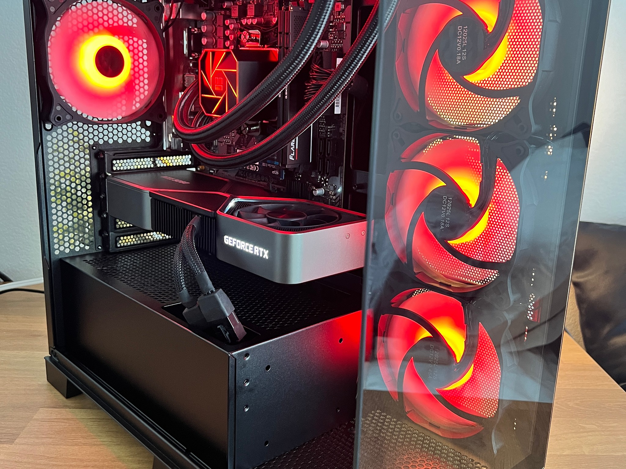 RTX 3080 | Ryzen 5 7600x | 32gb ram | 1tb m.2 SSD | Gaming PC