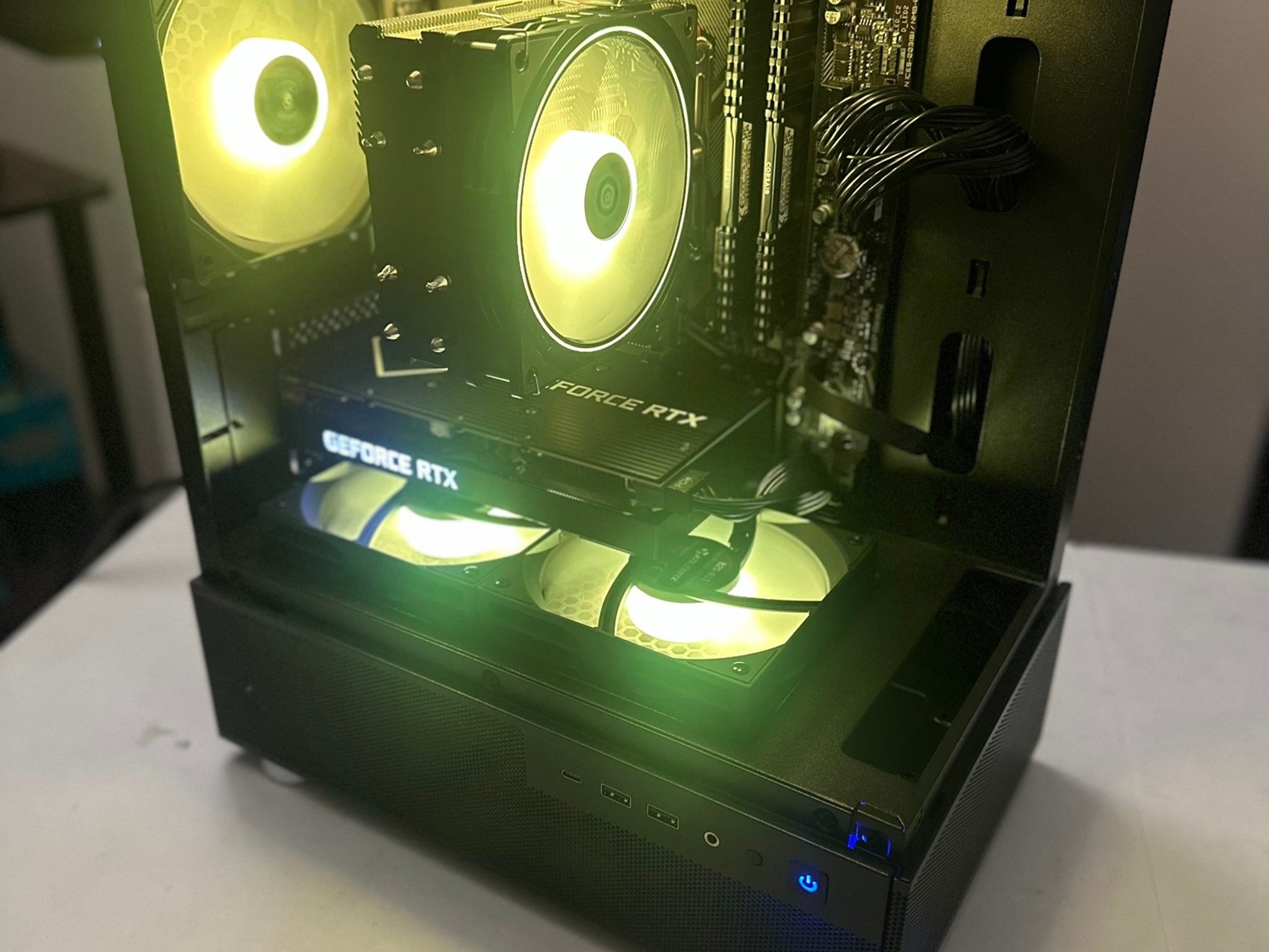 Ryzen 5 5500 / RTX 3060 Ti / 512GB NVME / 16GB RAM