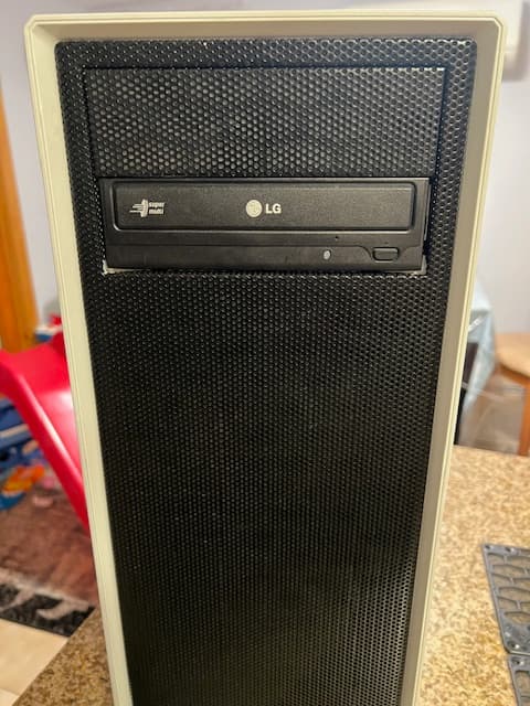Fractal Design Focus G White ATX Mid Tower Computer Case + Powerspec 650 Watt ATX Power Supply.