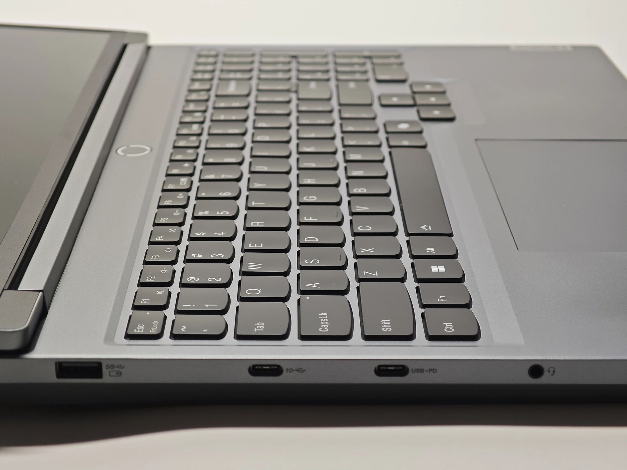 Legion 5i 16" 2024, i7 14650HX, RTX4050, 32GB RAM, 2.5TB SSD, 2560x1600 165Hz, Condition: Excellent