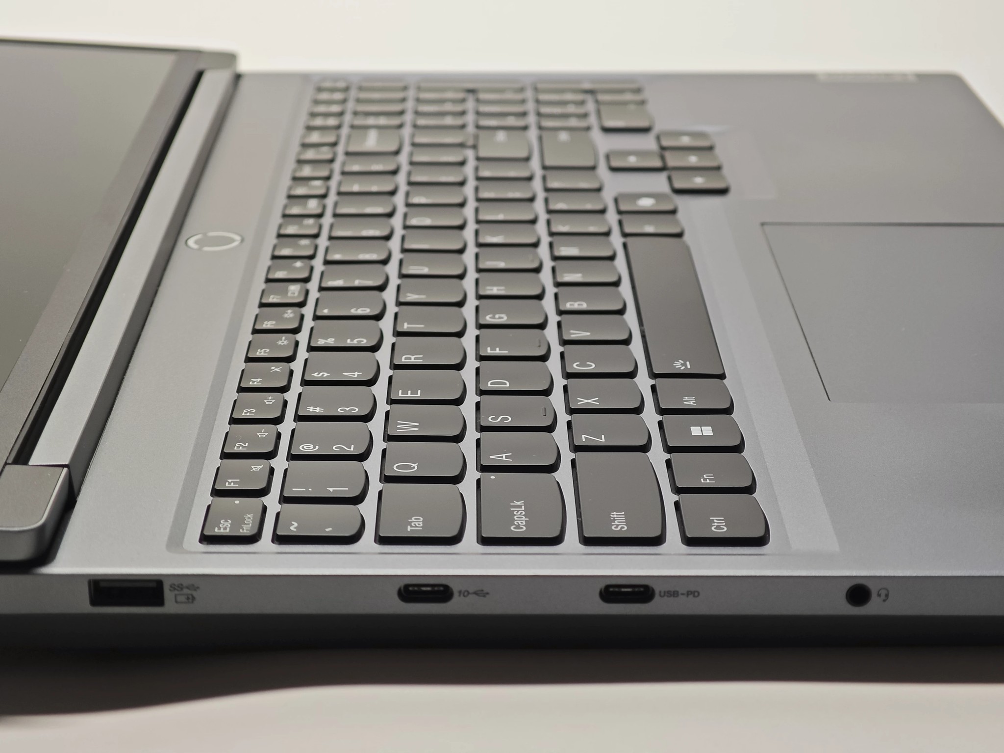 Legion 5i 16" 2024, i7 14650HX, RTX4050, 32GB RAM, 2.5TB SSD, 2560x1600 165Hz, Condition: Excellent