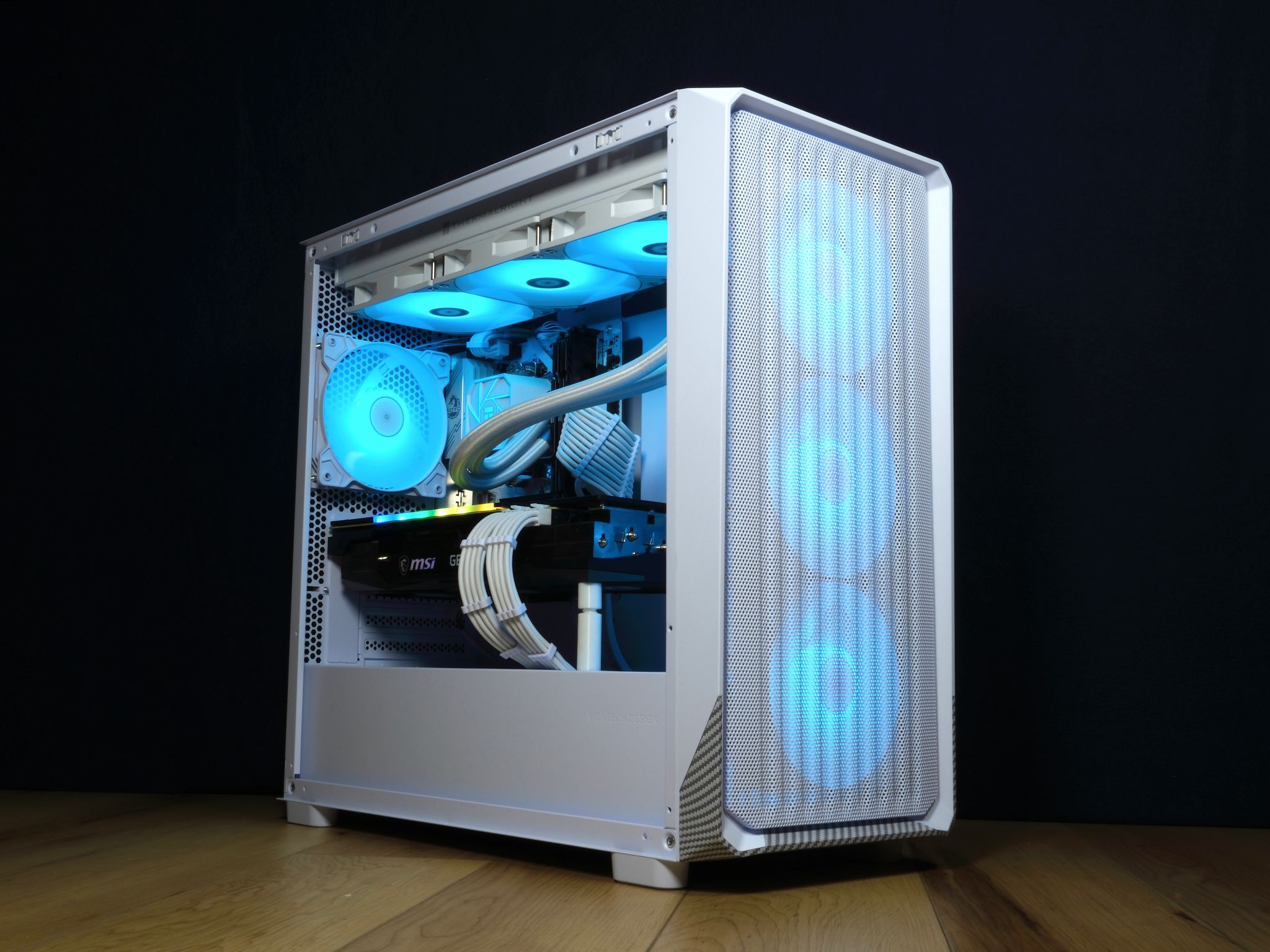 RTX 3070 | R5 5600 | 32GB DDR4 | 1TB SSD