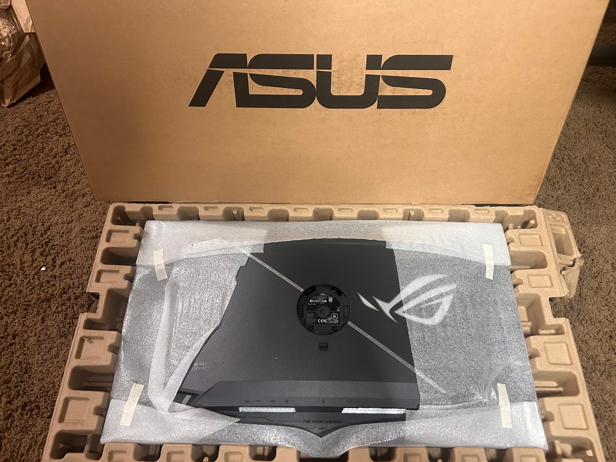 ASUS ROG QD-OLED 32" 4K (3840 x 2160) 165Hz Gaming Monitor (XG32UCDS) (Less than three days used!)
