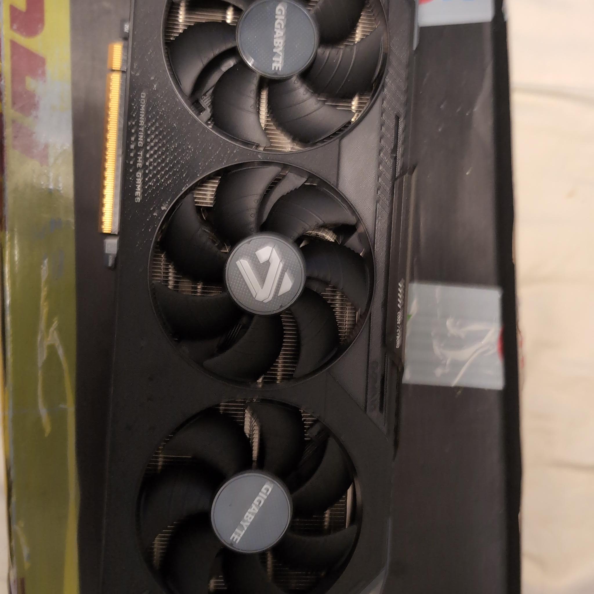 GIGABYTE RX 9070 XT GAMING OC 16G