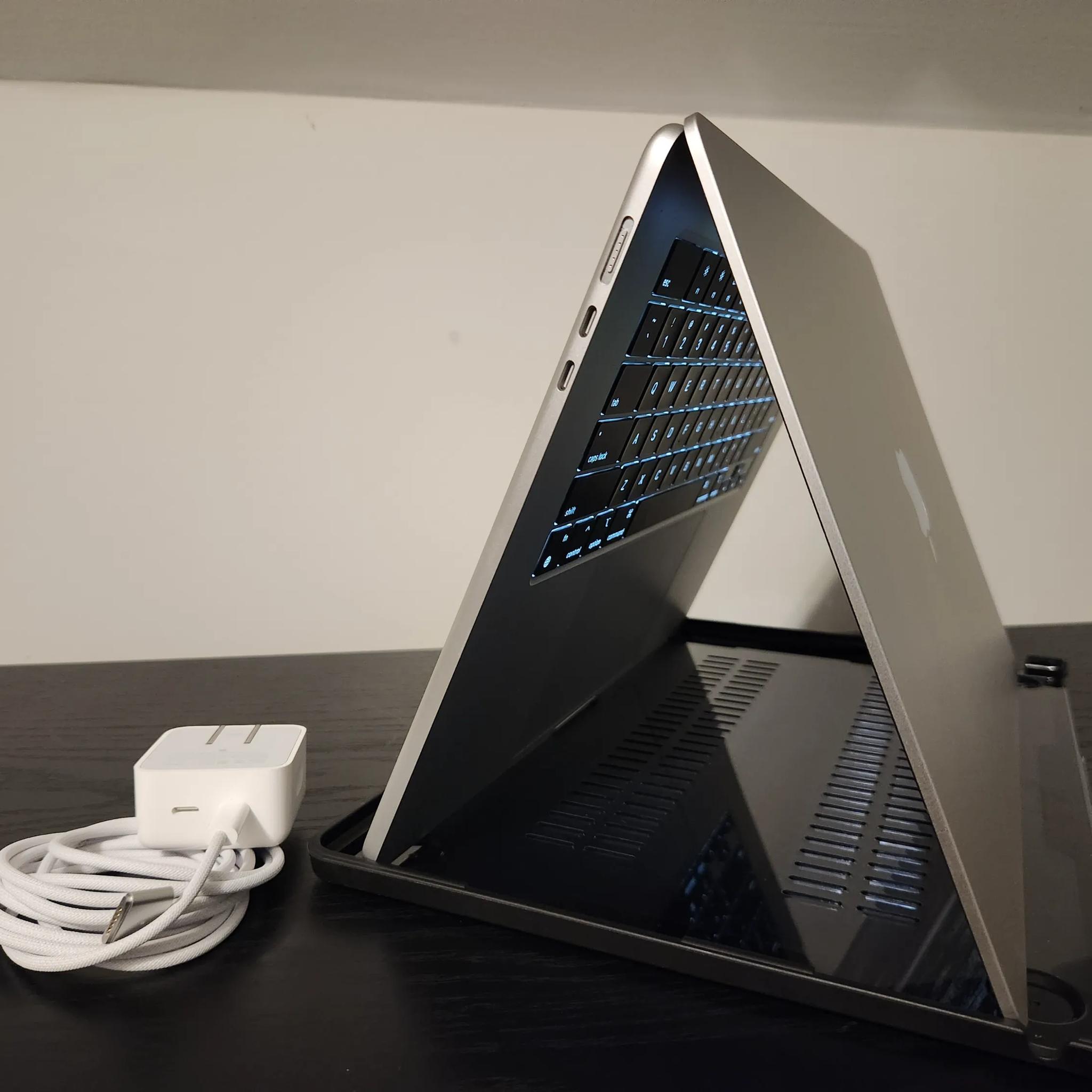 MacBook Air 15" M3 (2024): Maxed Out Powerhouse! 1TB SSD, 24GB RAM + Warranty!