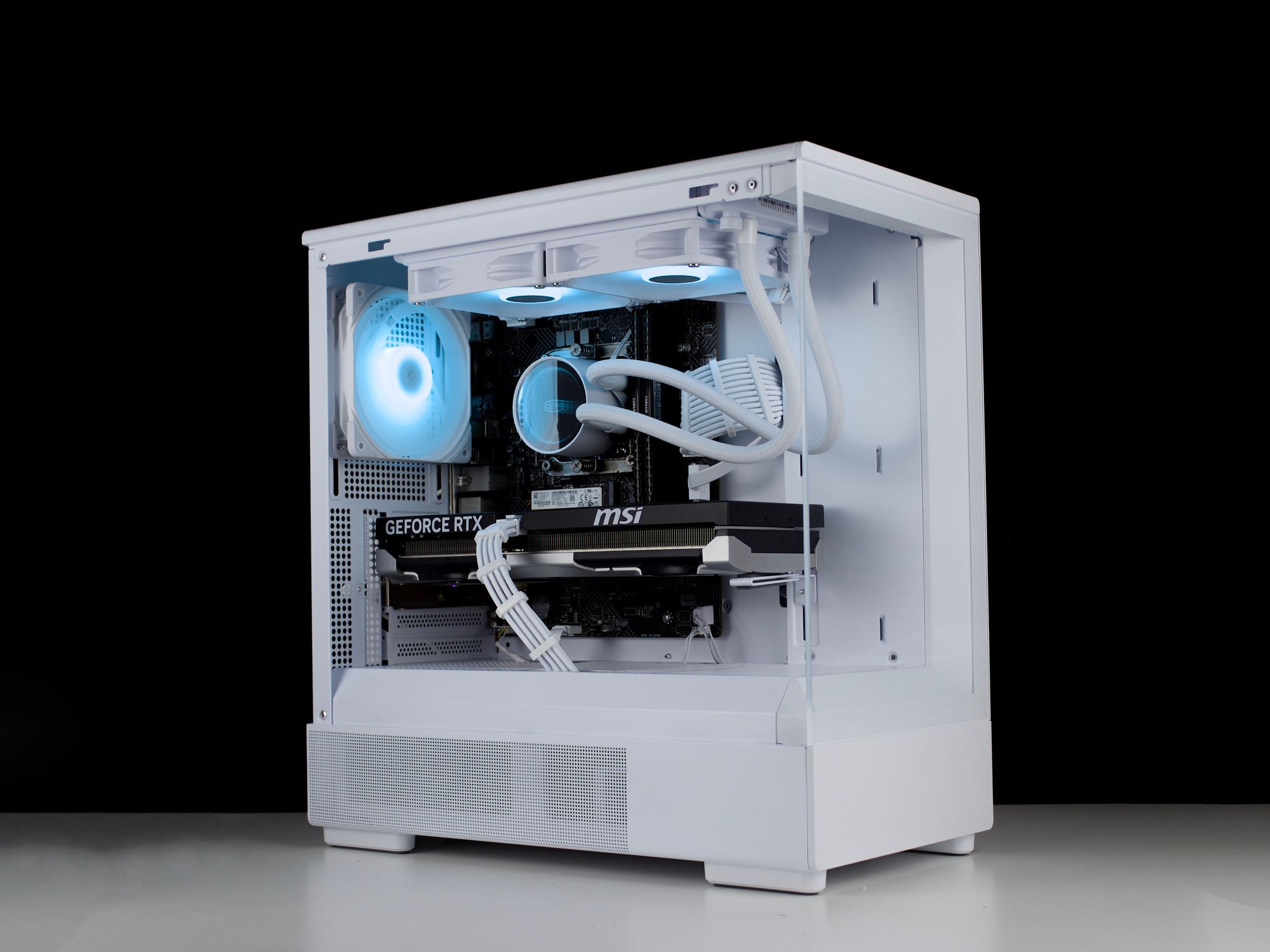 🧊❄️🧊 White Gaming PC – RTX 5060 TI, Intel i5 12600K, 32GB RAM, 1TB SSD - WiFi, BlueTooth 🧊❄️🧊