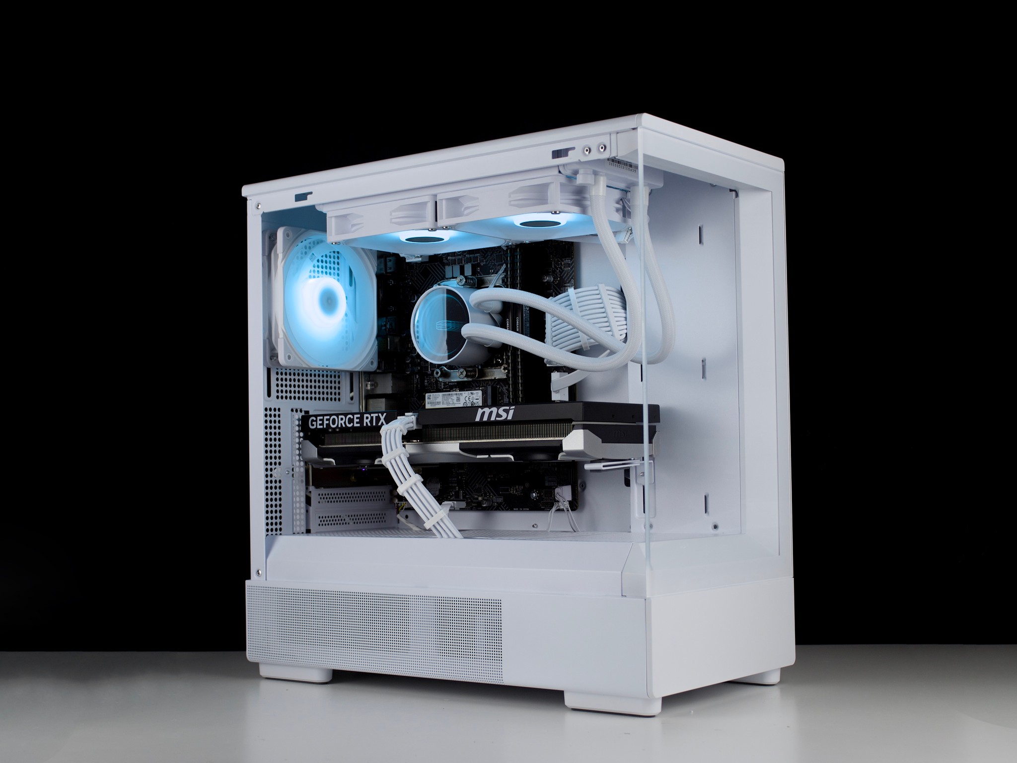 🧊❄️🧊 White Gaming PC – RTX 5060 TI, Intel i5 12600K, 32GB RAM, 1TB SSD - WiFi, BlueTooth 🧊❄️🧊
