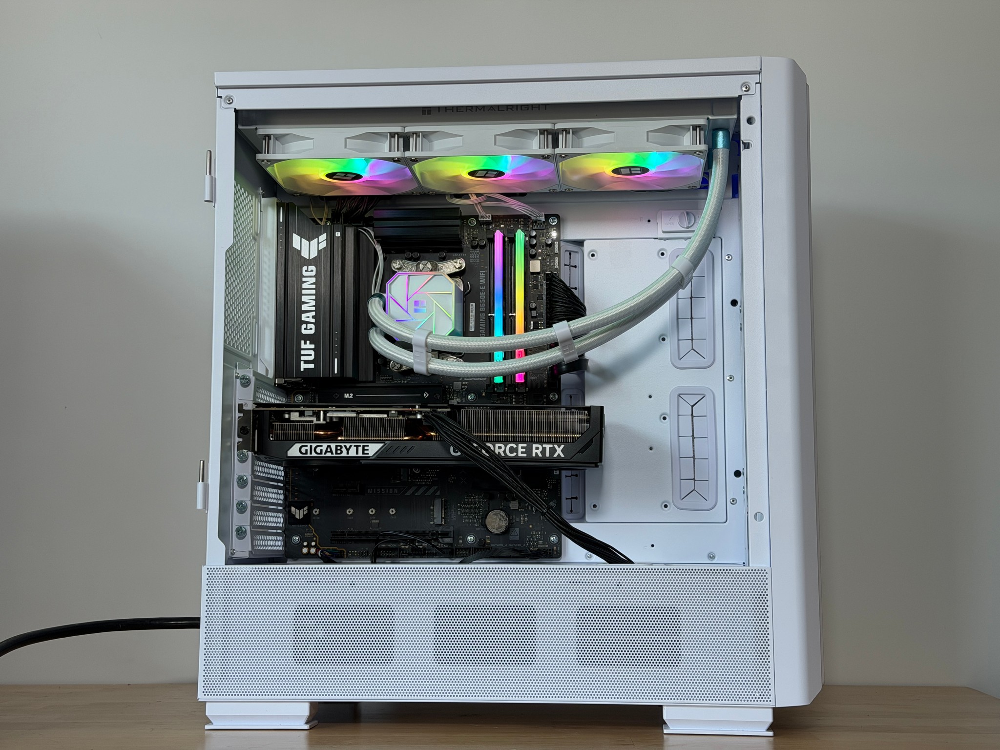 RTX 5070 Ryzen 7 7800x3d Gaming PC