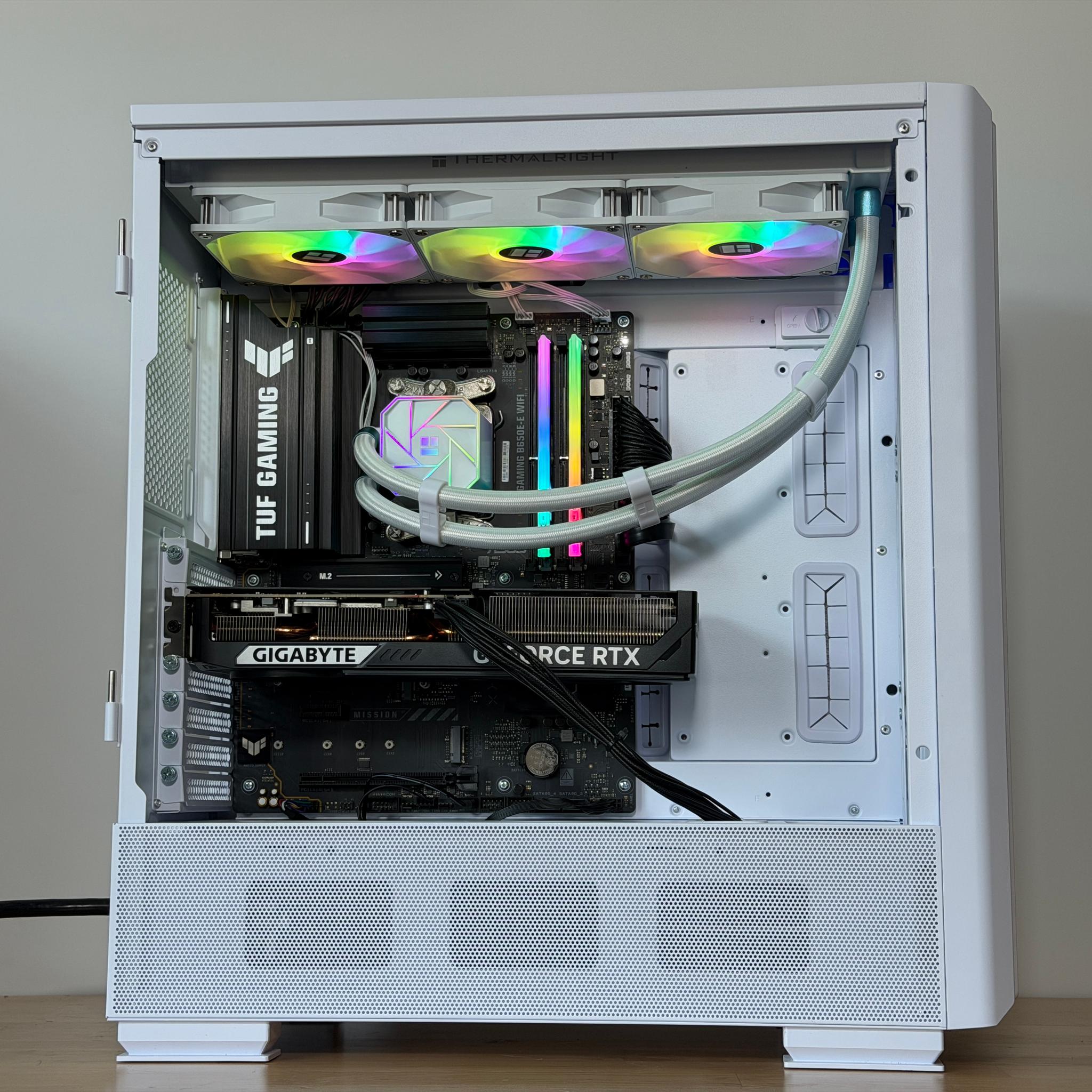RTX 5070 Ryzen 7 7800x3d Gaming PC