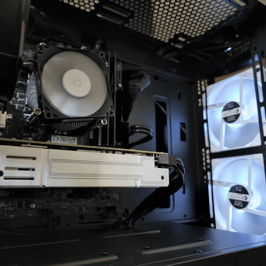 Intel Core i5 9400 // AMD Radeon RX5500 4GB // T-Force 2x8 16GB 3000MHz