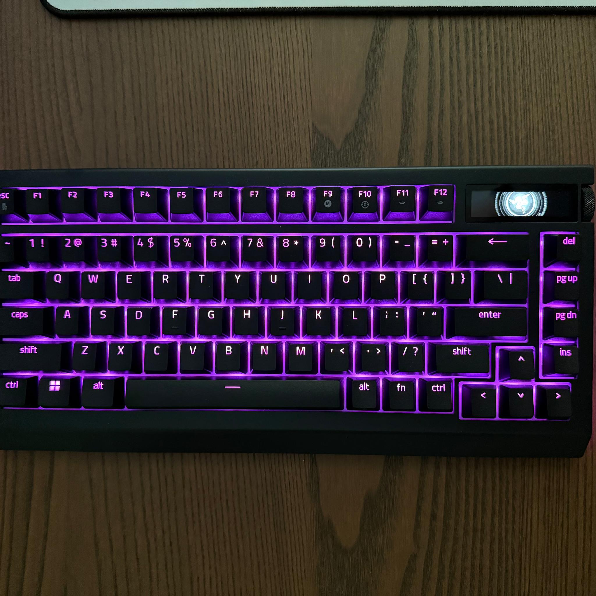Razer Blackwidow v4 Pro 75% OLED