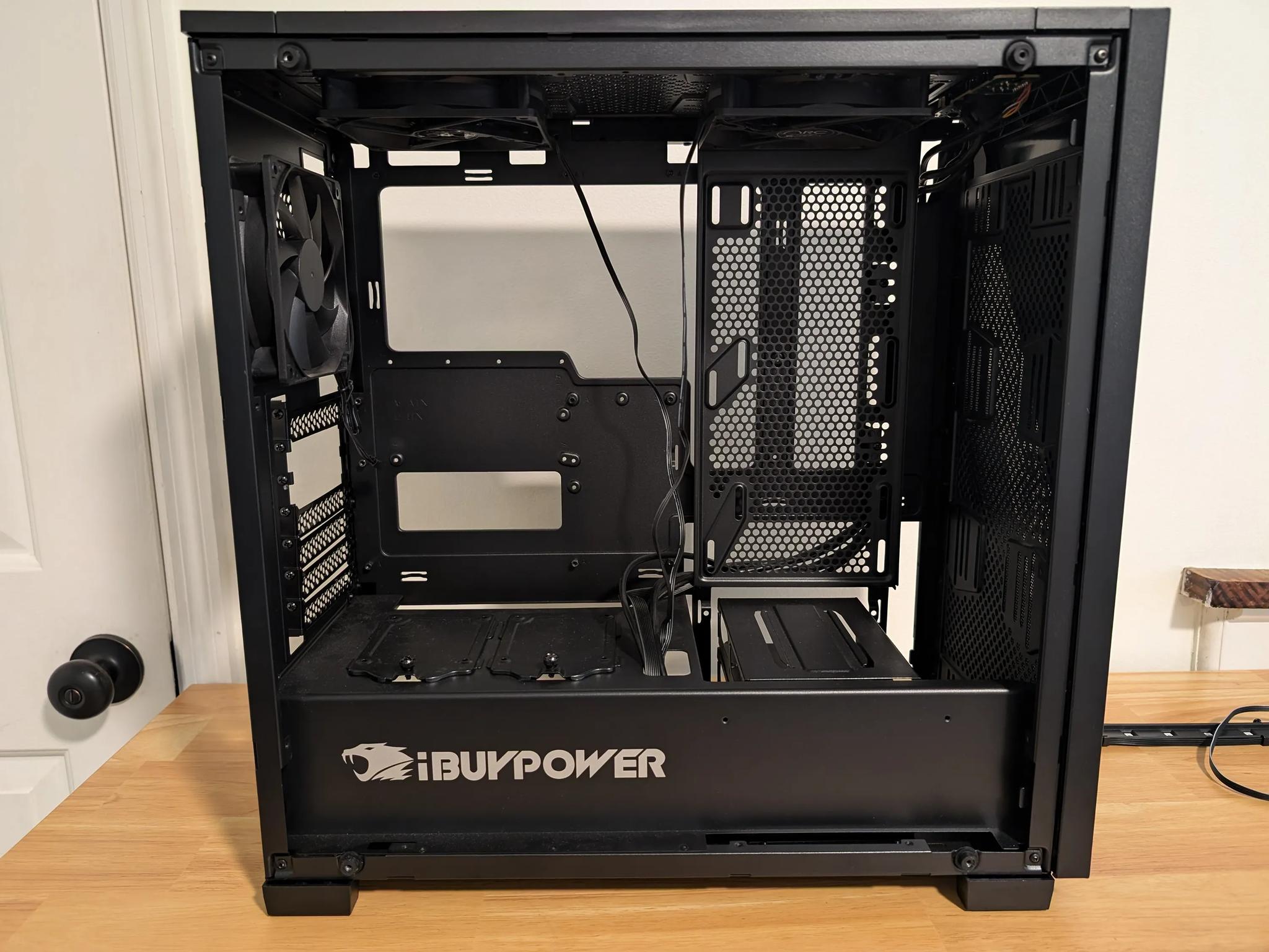 iBuyPower Case, Keyboard, and Mouse pad