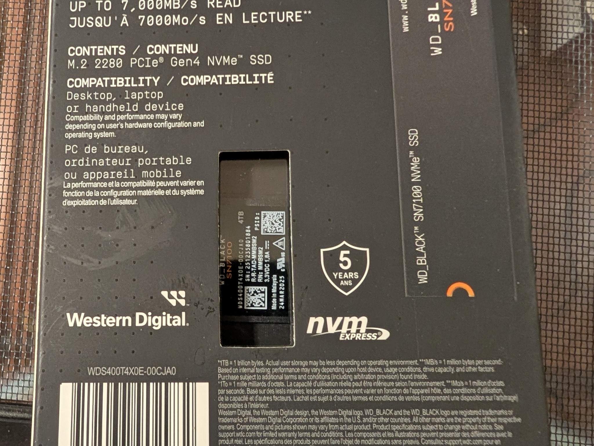 Western Digital WD_BLACK SN7100 4TB NVMe PCIe Gen4 M.2 2280 SSD DRAM