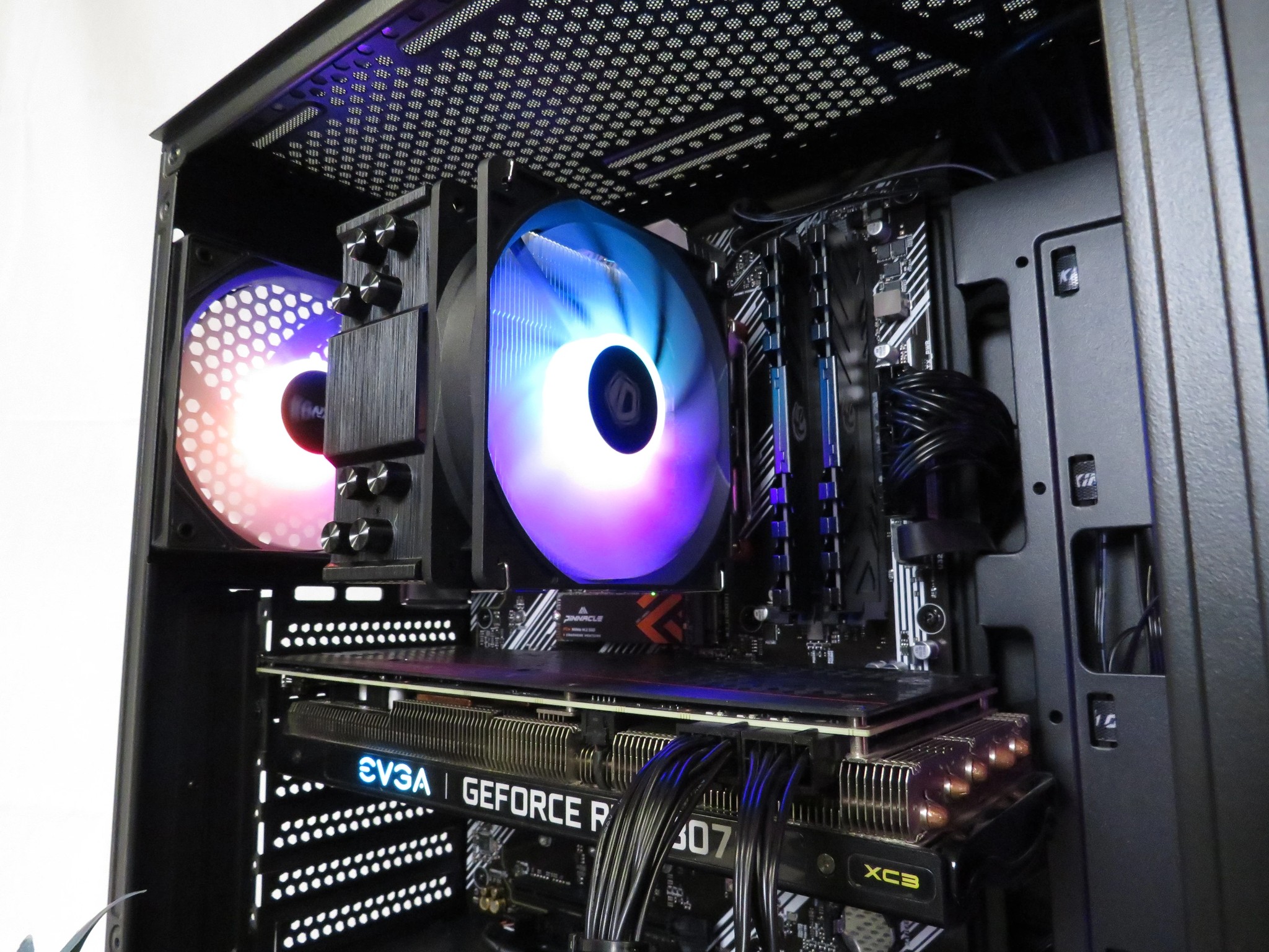 1440p Ryzen X3D BEAST: Ryzen 5 5600X3D + RTX 3070 + 32 GB DDR4 + 1 TB NMVE SSD