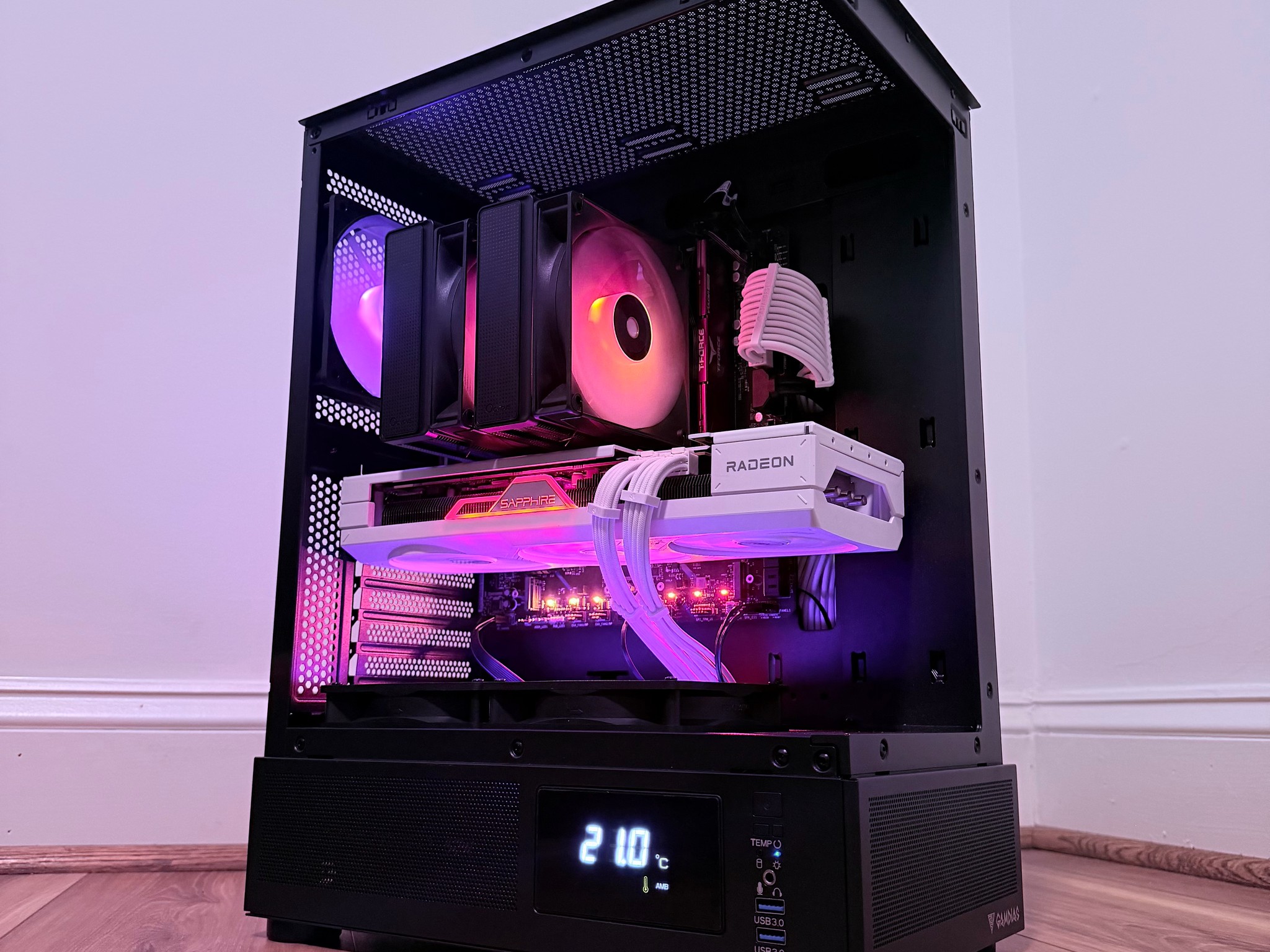 ❄️"Polar Nova"❄️| 1440p/4k Gaming | RX 7800 XT 16gb  | Intel i5 14600K | 32B DDR5 | 1tb Storage