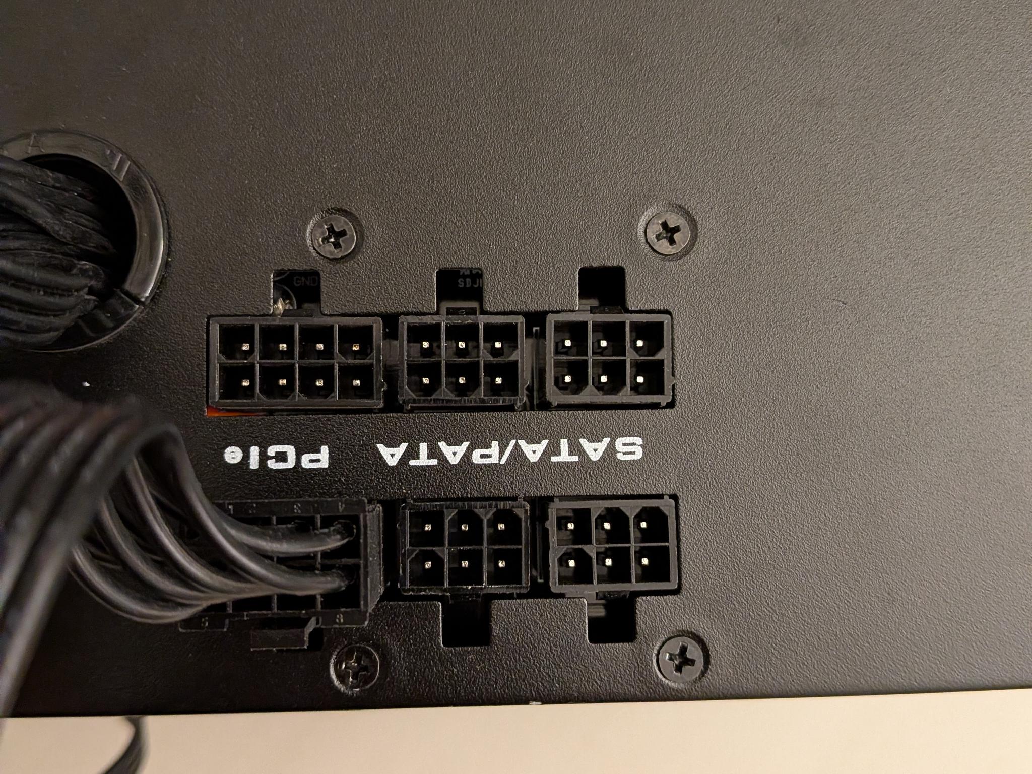 Gigabyte B700H Semi-modular 700W PSU 80+ Bronze Power Supply 24-pin, 8-pin CPU, 2 x 8-pin PCIE Only