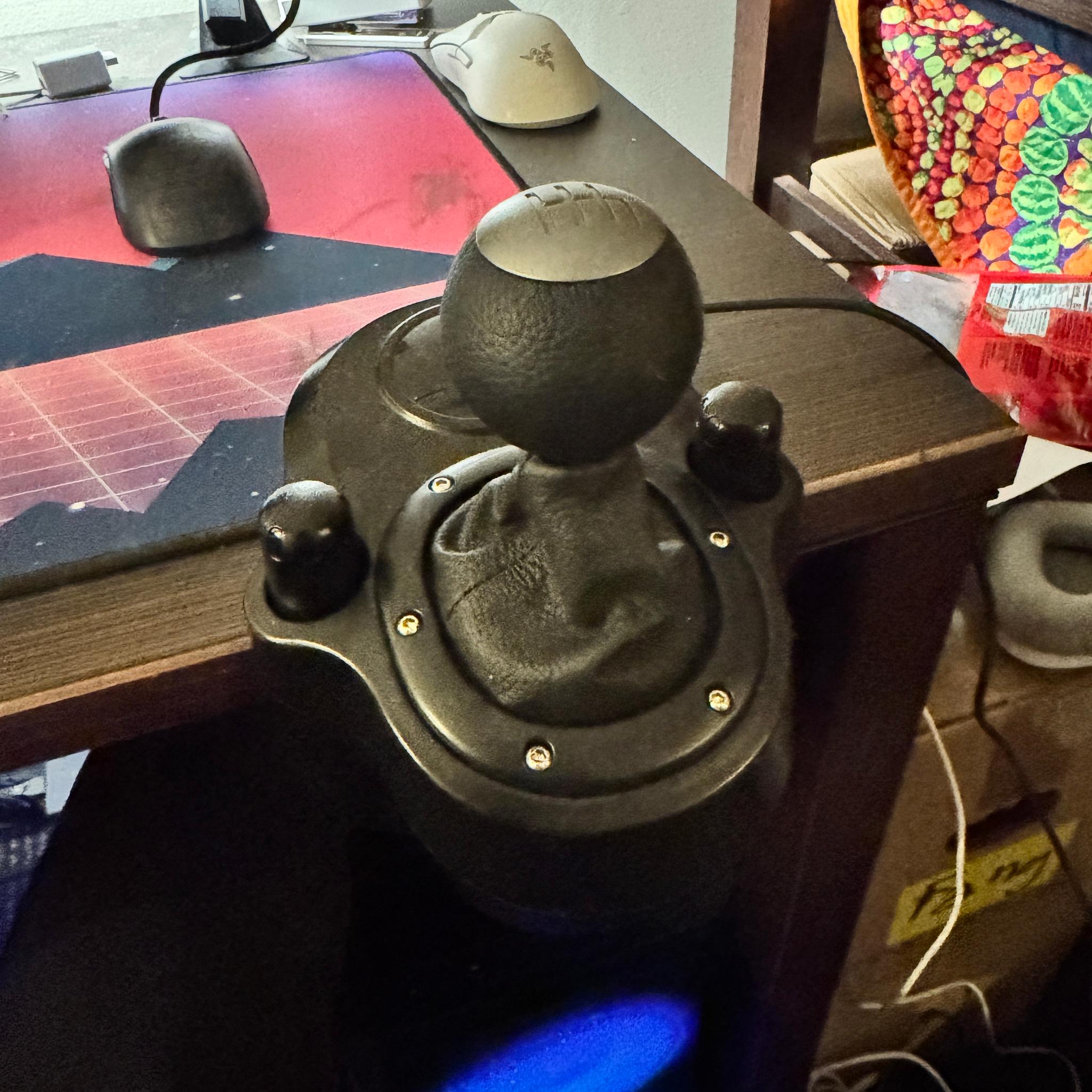 Logitech G923 Racing Wheel, Pedals, and Shifter (Xbox/PC)