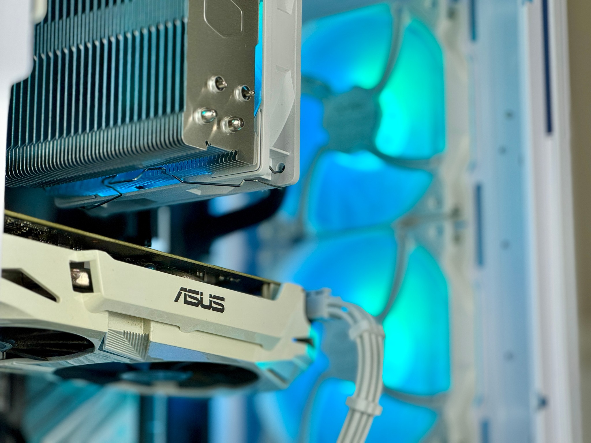 White Budget Beast! Intel i5 GTX 1060, 16GB 1080P Gaming/Streaming PC