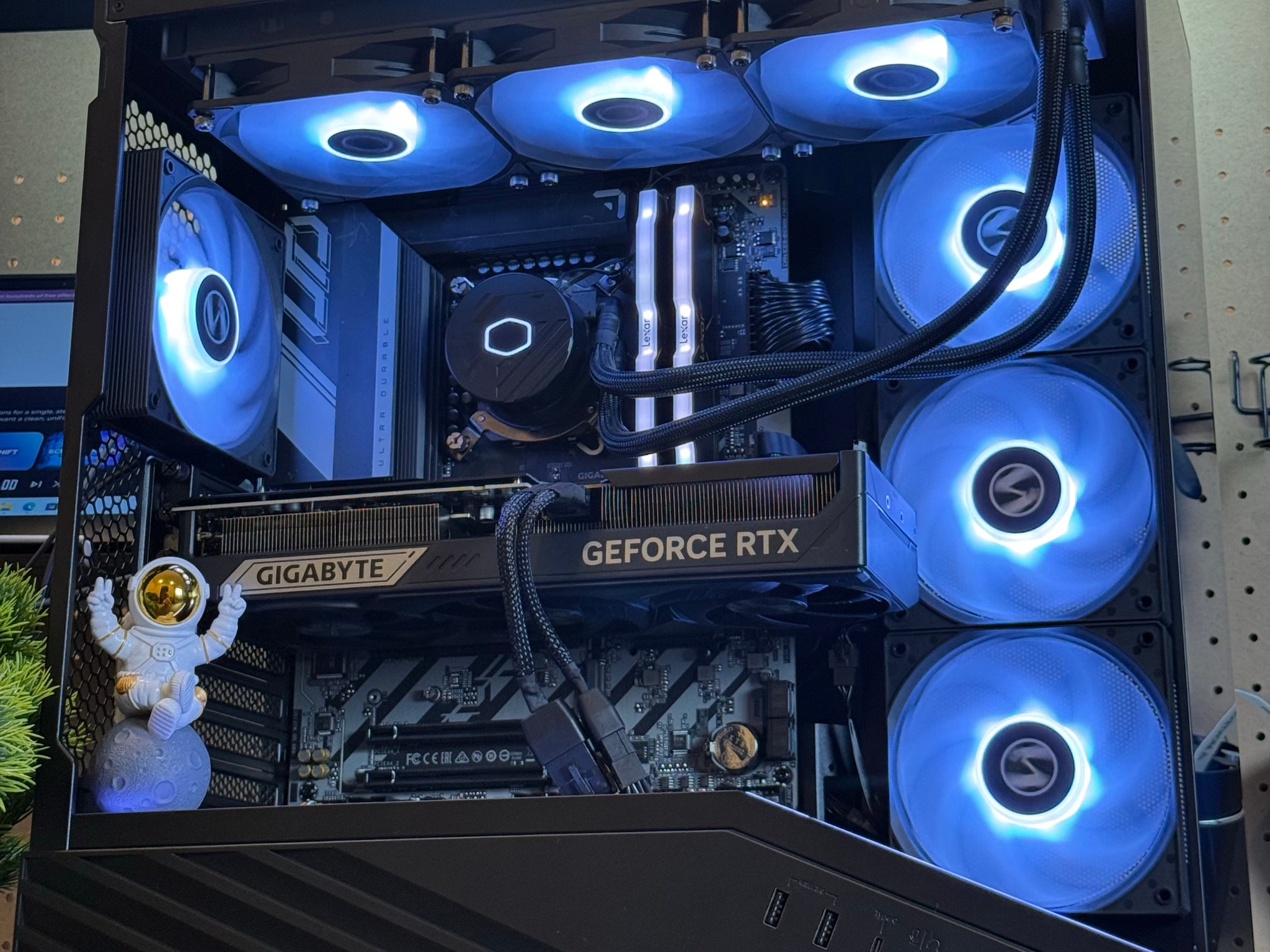 4K Gaming PC | RTX 5070 Ti | Intel Ultra 7 265KF | 32GB DDR5 RAM | 2TB | Windows 11