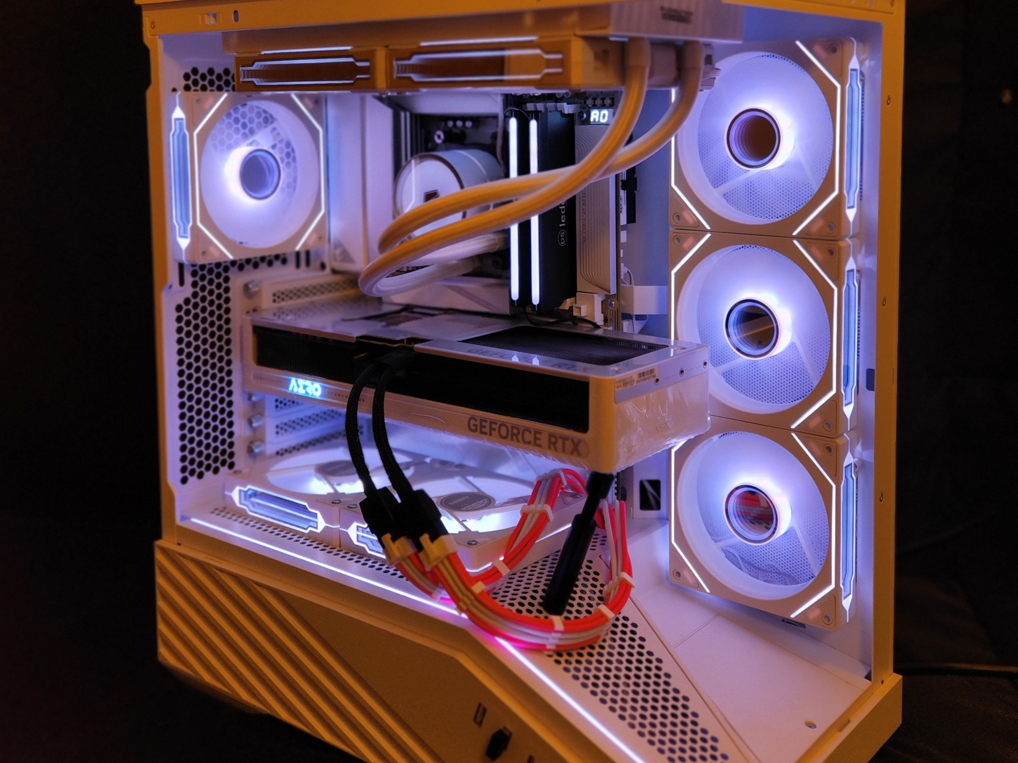 Ryzen 7 9700X • RTX 5070 • 32GB DDR5 • 1TB NVMe • Clean Build • Win 11