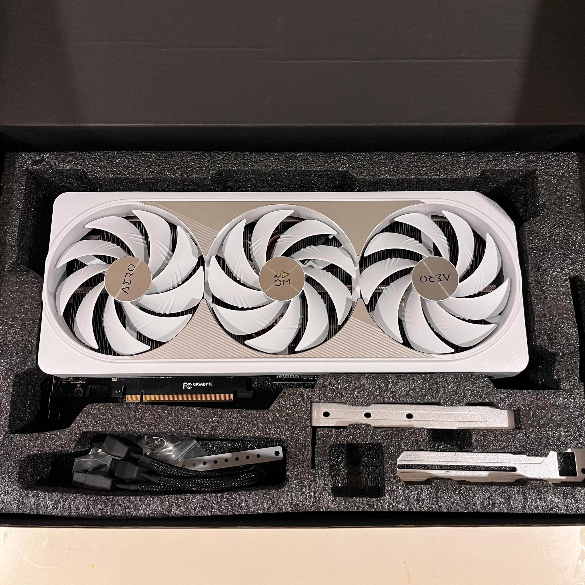 4080 AERO / READ DESC CUSTOM GAMING PC