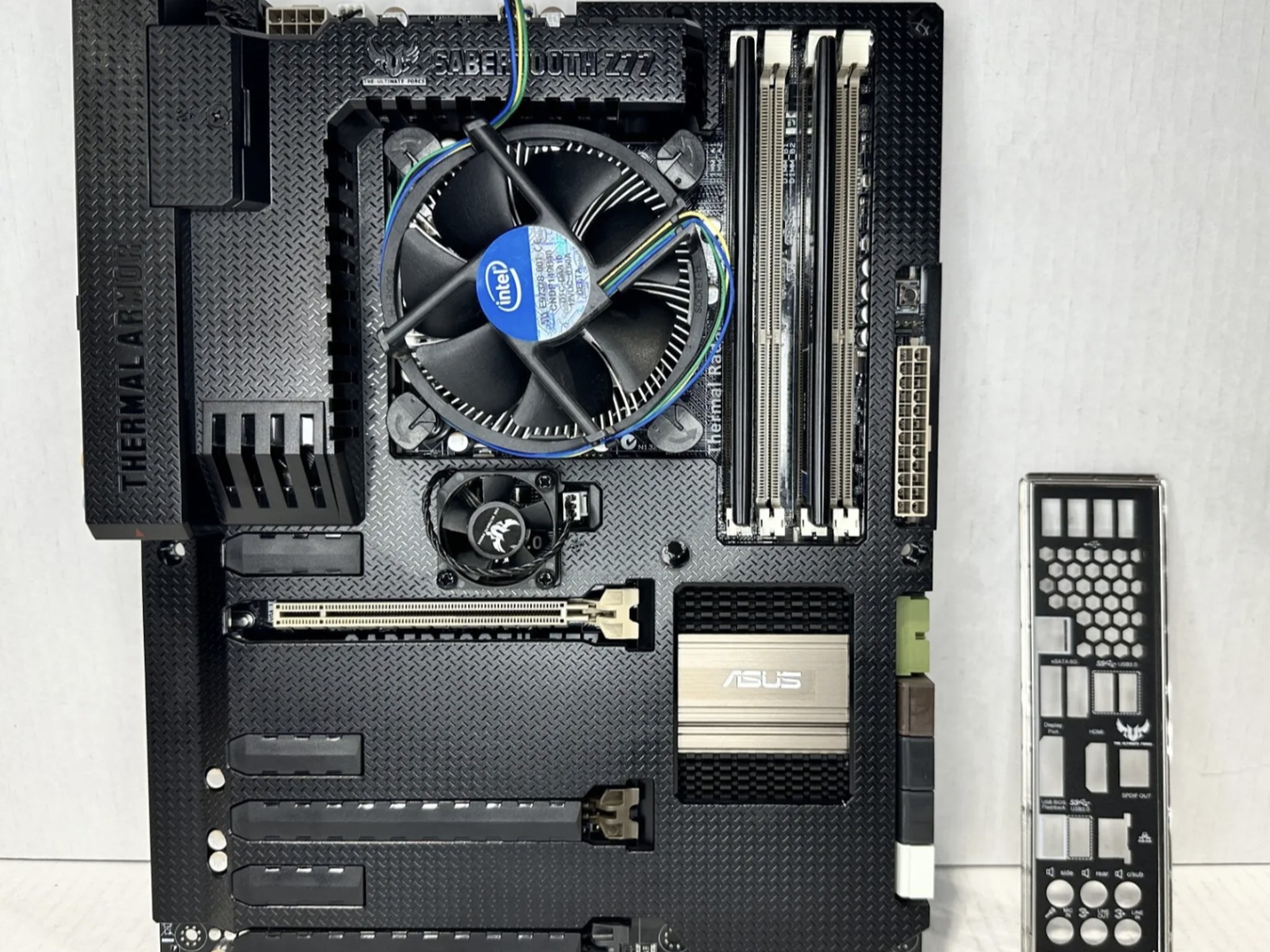 ASUS Sabertooth Z77 ATX Motherboard + 3.4GHz i7-3770 + 16GB RAM