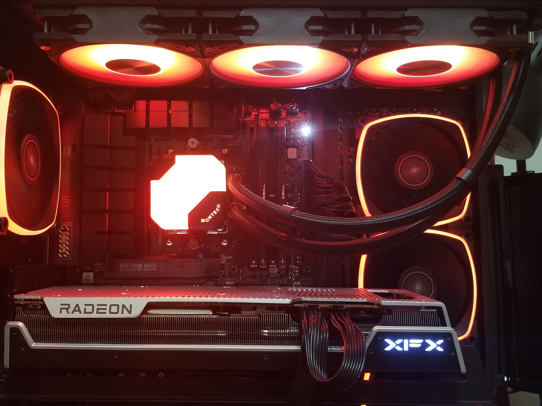 9800X3D | 7900 XT | 32 GB RAM | Solid Gaming PC