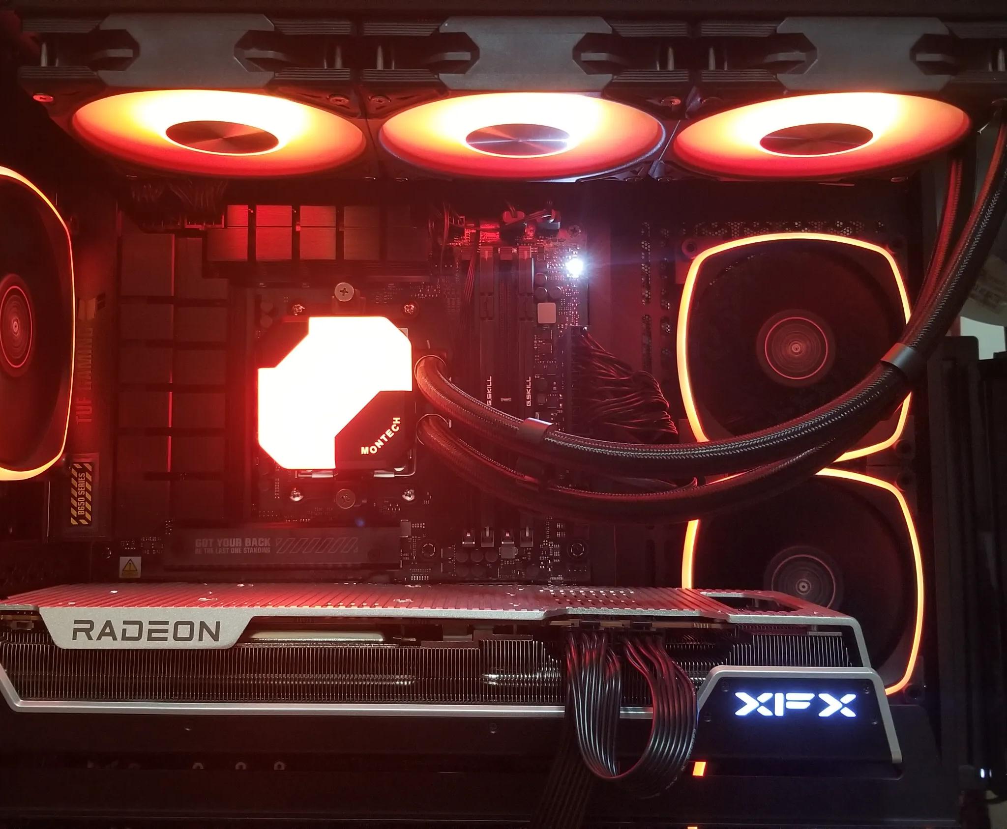 9800X3D | 7900 XT | 32 GB RAM | Solid Gaming PC