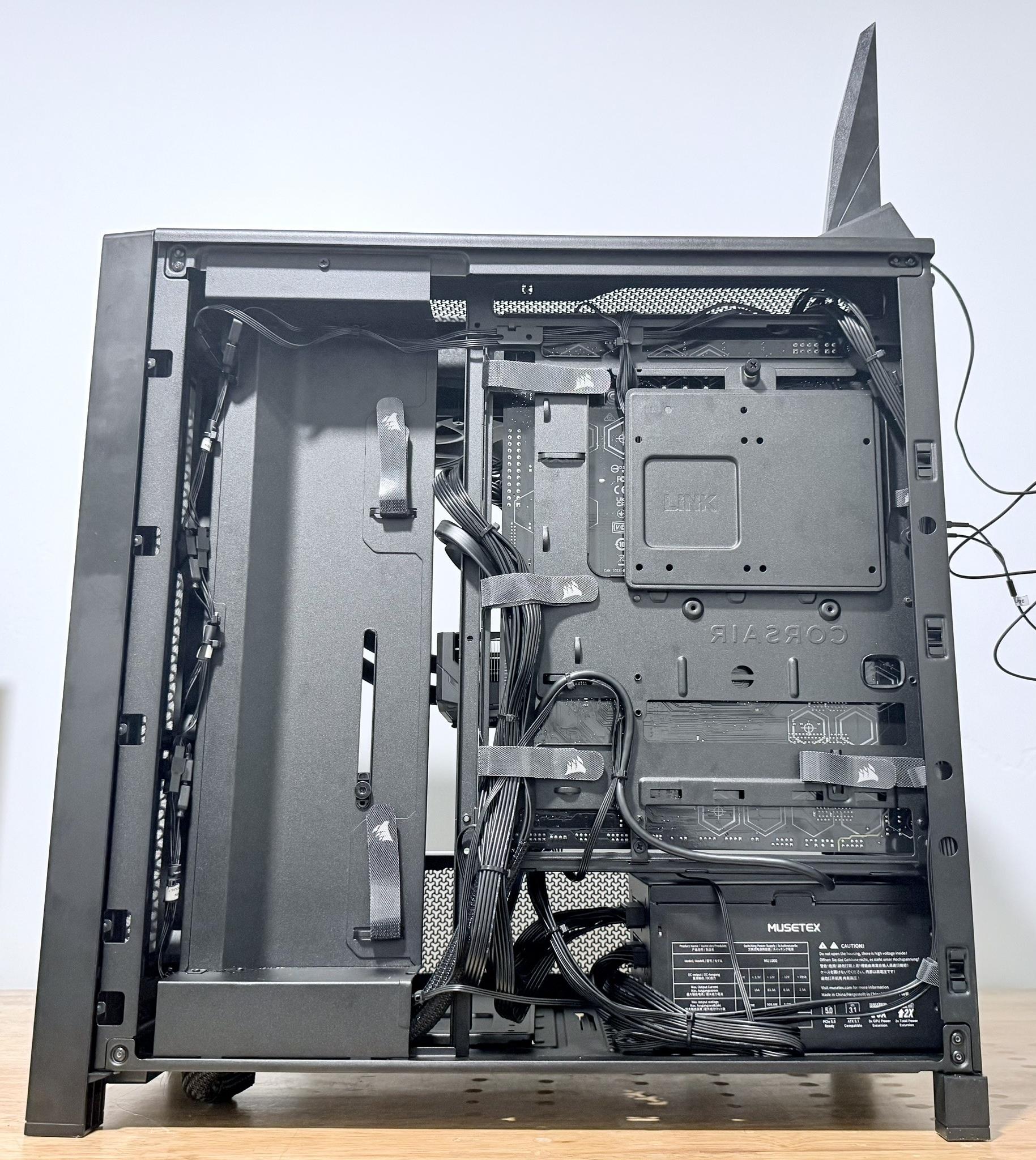 Corsair 4000D RTX 5070 OC 12GB