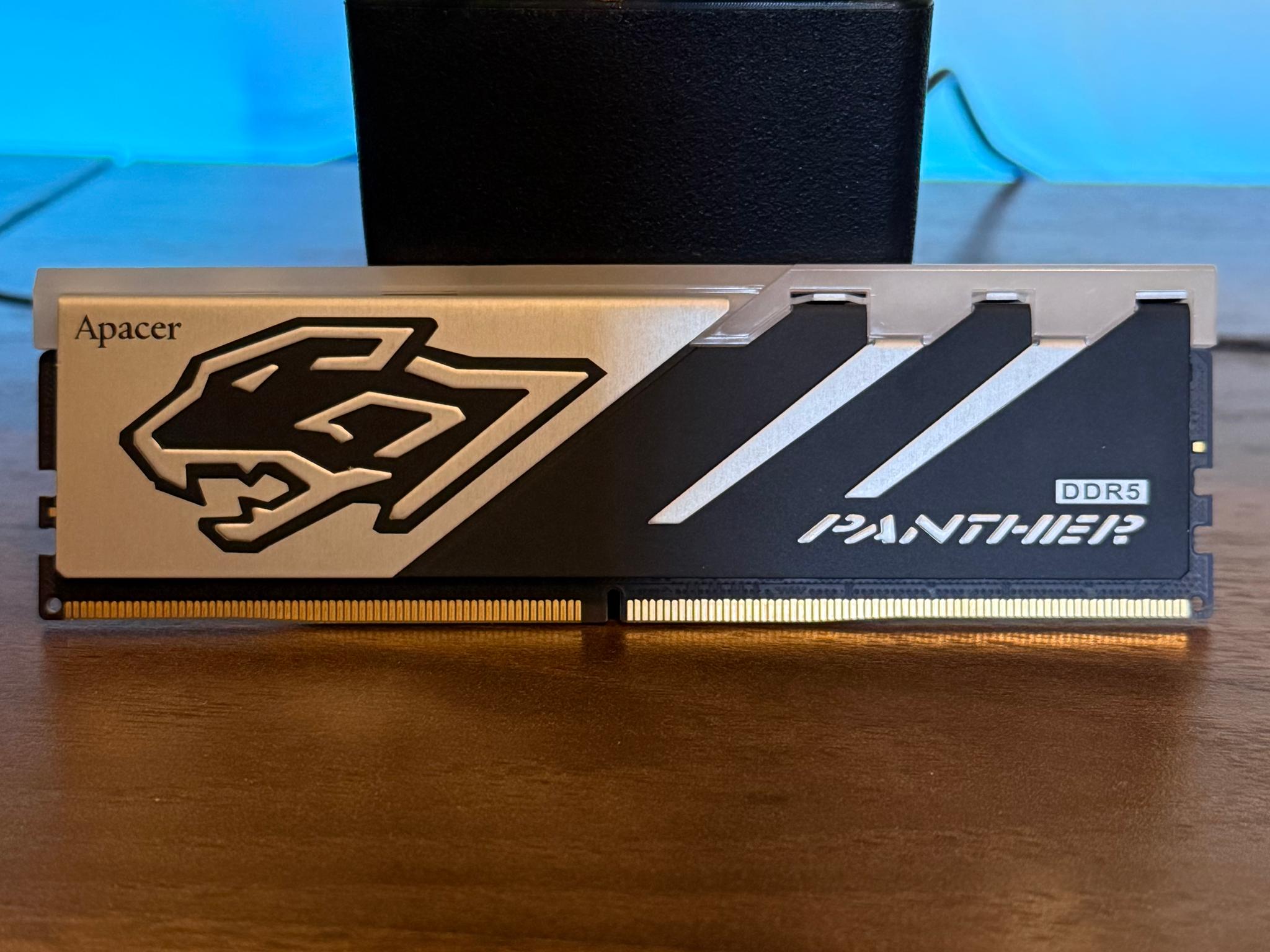 Apacer Panther 16GB (1x16GB) RAM DDR5 5200MHz CL40 RGB