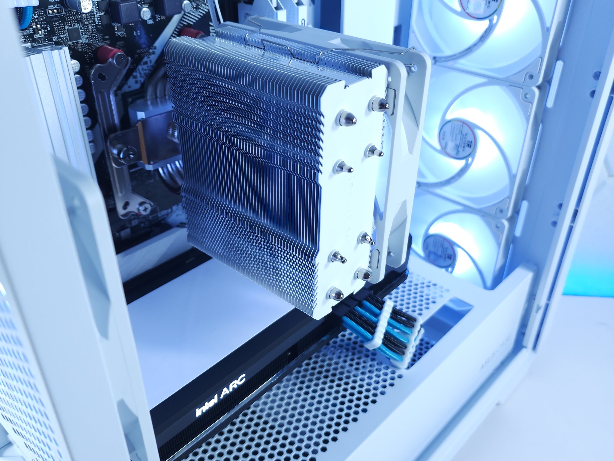 🤍🤍1080p Gaming | ARC A750 | Ryzen 5 5500 | 32GB 3200MHz | 1TB NVMe SSD