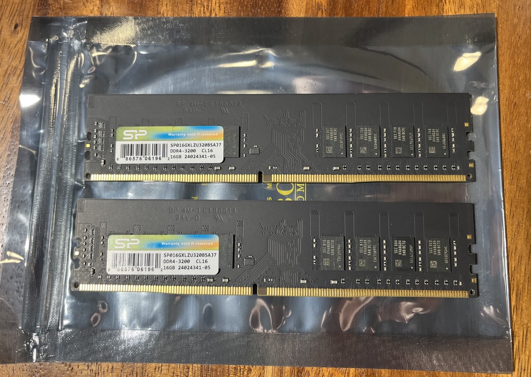 Silicon Power 32GB (2x16GB) DDR4-3200 CL16 DIMM 288-Pin