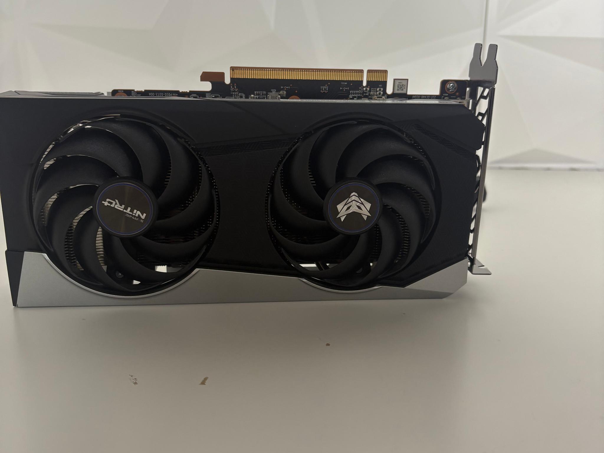 Sapphire NITRO+ Radeon RX 6600 XT 8GB