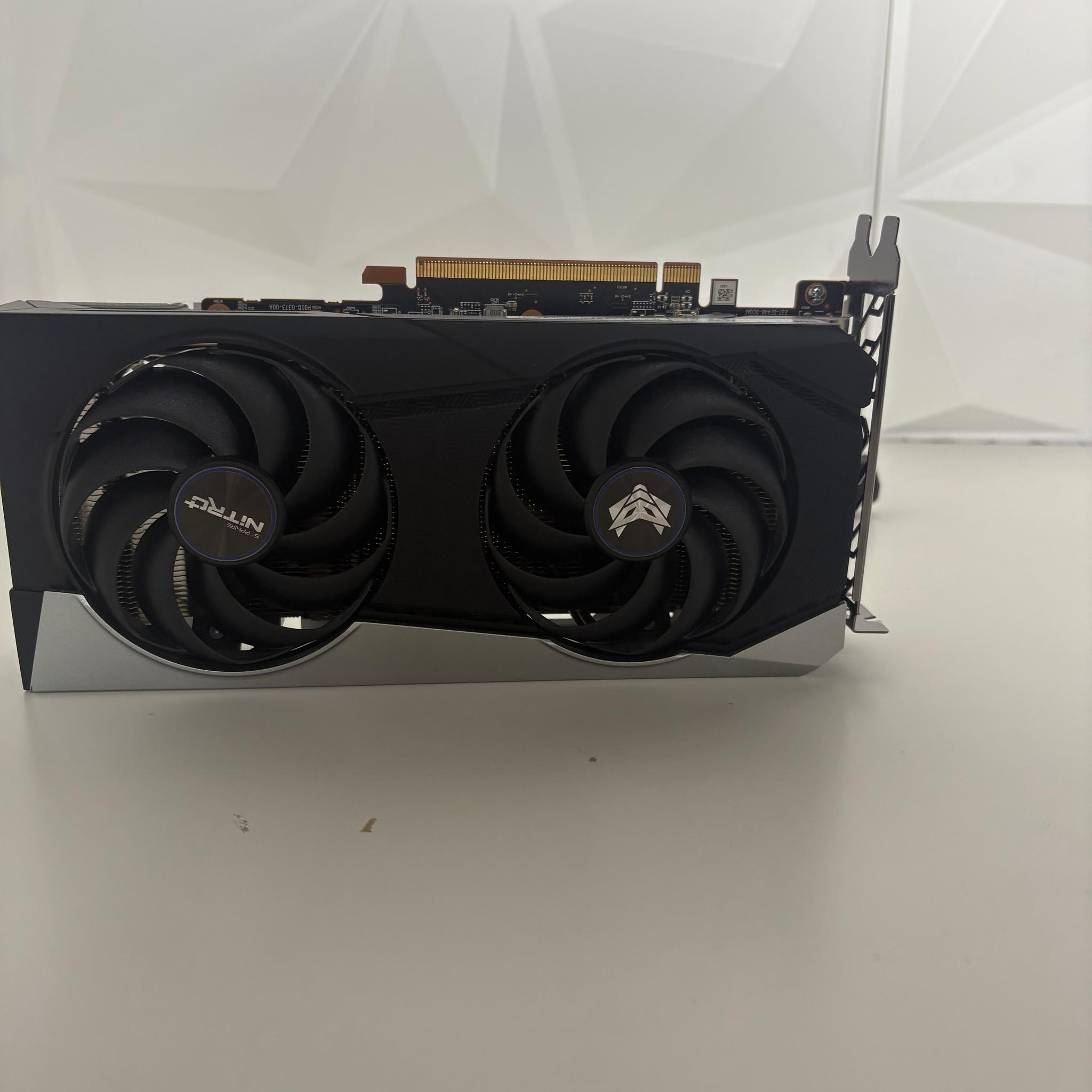 Sapphire NITRO+ Radeon RX 6600 XT 8GB