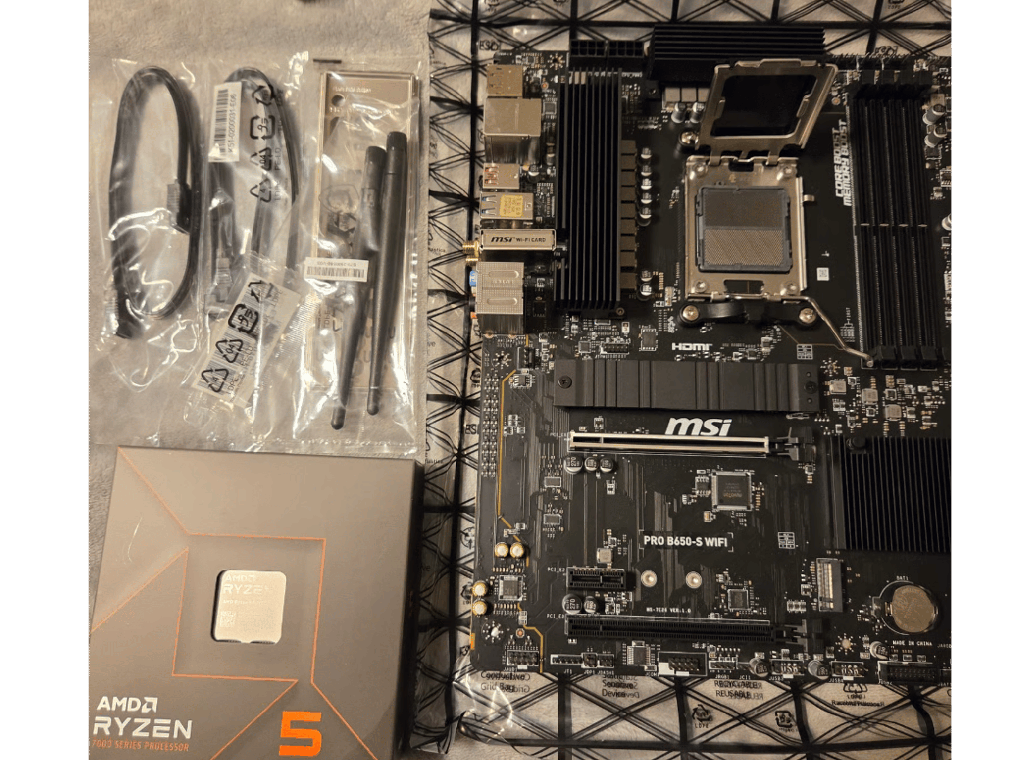 New Ryzen 5 7600x MSI PRO B650-S WiFi Motherboard