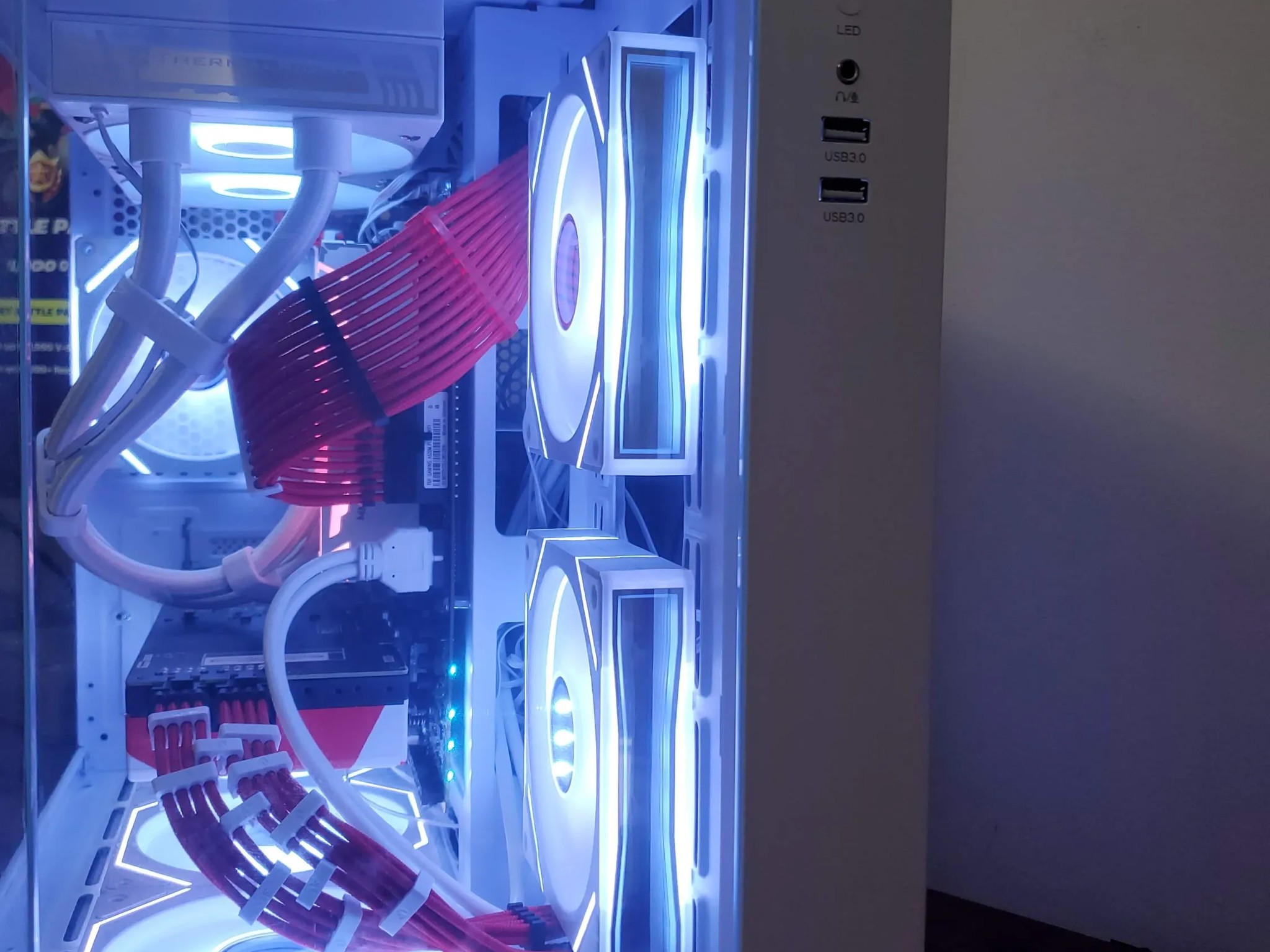 *White Base* Custom Gaming PC | RTX 3070 | Ryzen 5 | LCD AIO | 32GB DDR4 RAM | 1TB NVME SSD | Wifi