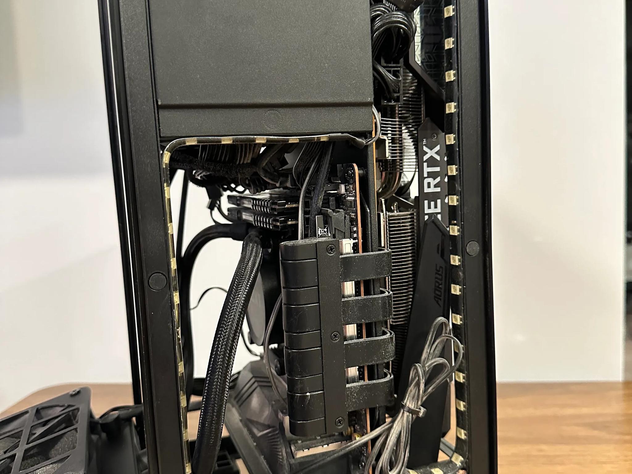 H1 ▪ i7-10700K ▪ Asus TUF 3080 OC ▪ 32GB DDR4 3000mhz ▪ 1x2TB & 1x1TB NVME SSD (3TB total)