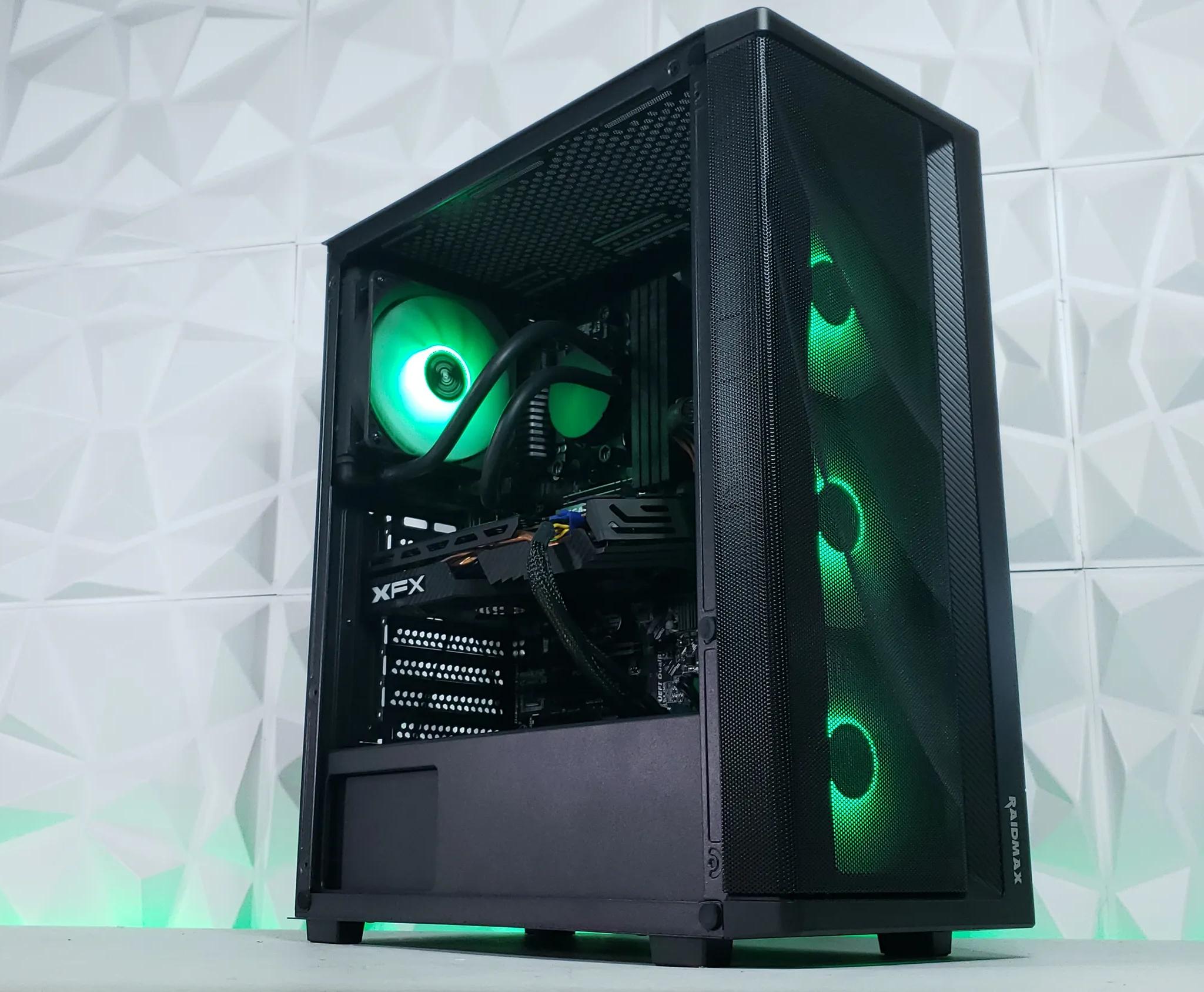 ✨ Liquid-Cooled 8-Core PC | FX-8120/RX 580✨