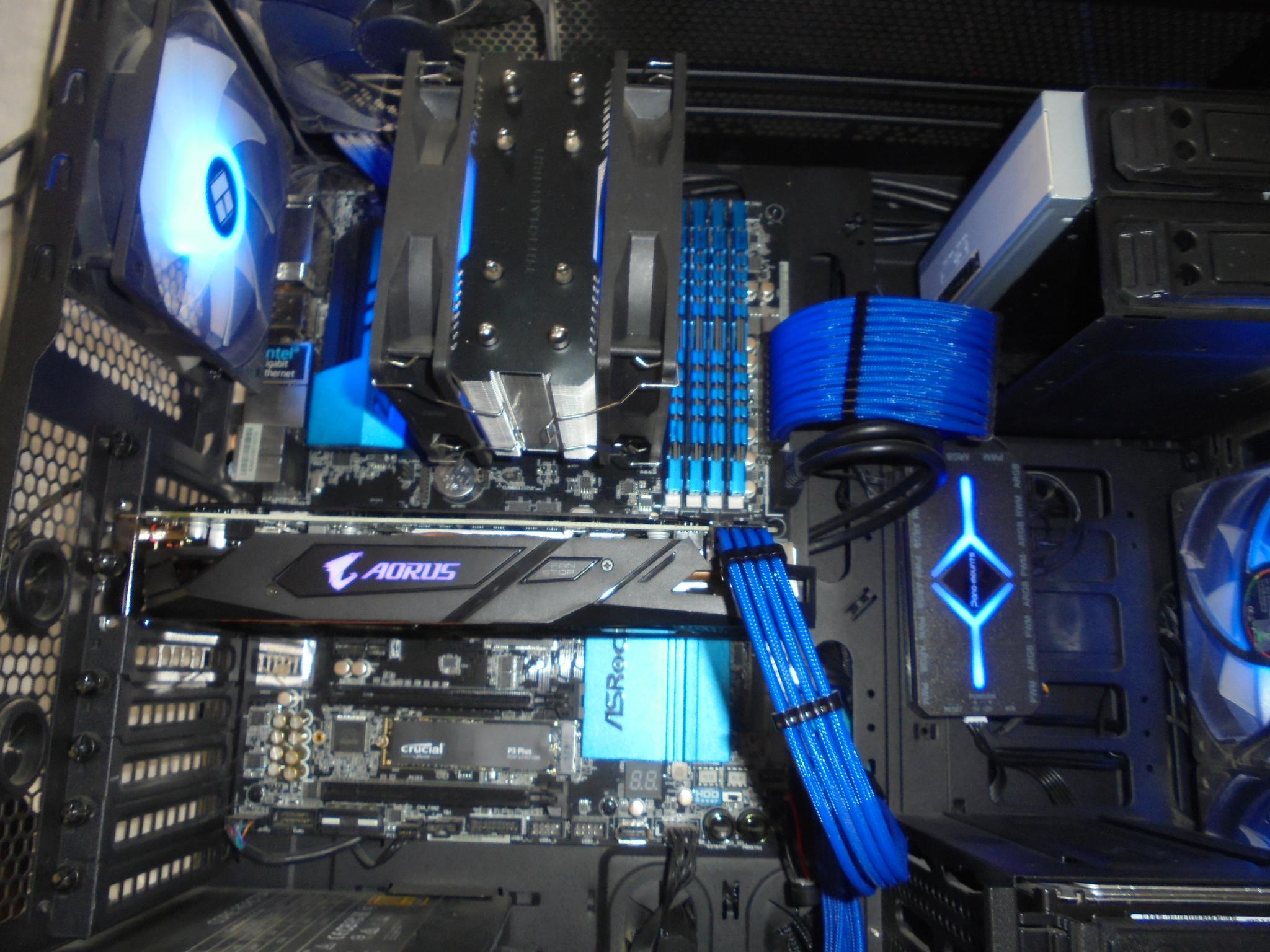 Gigabyte Aorus Radeon RX570 4G Very Clean Like New Open Box condition